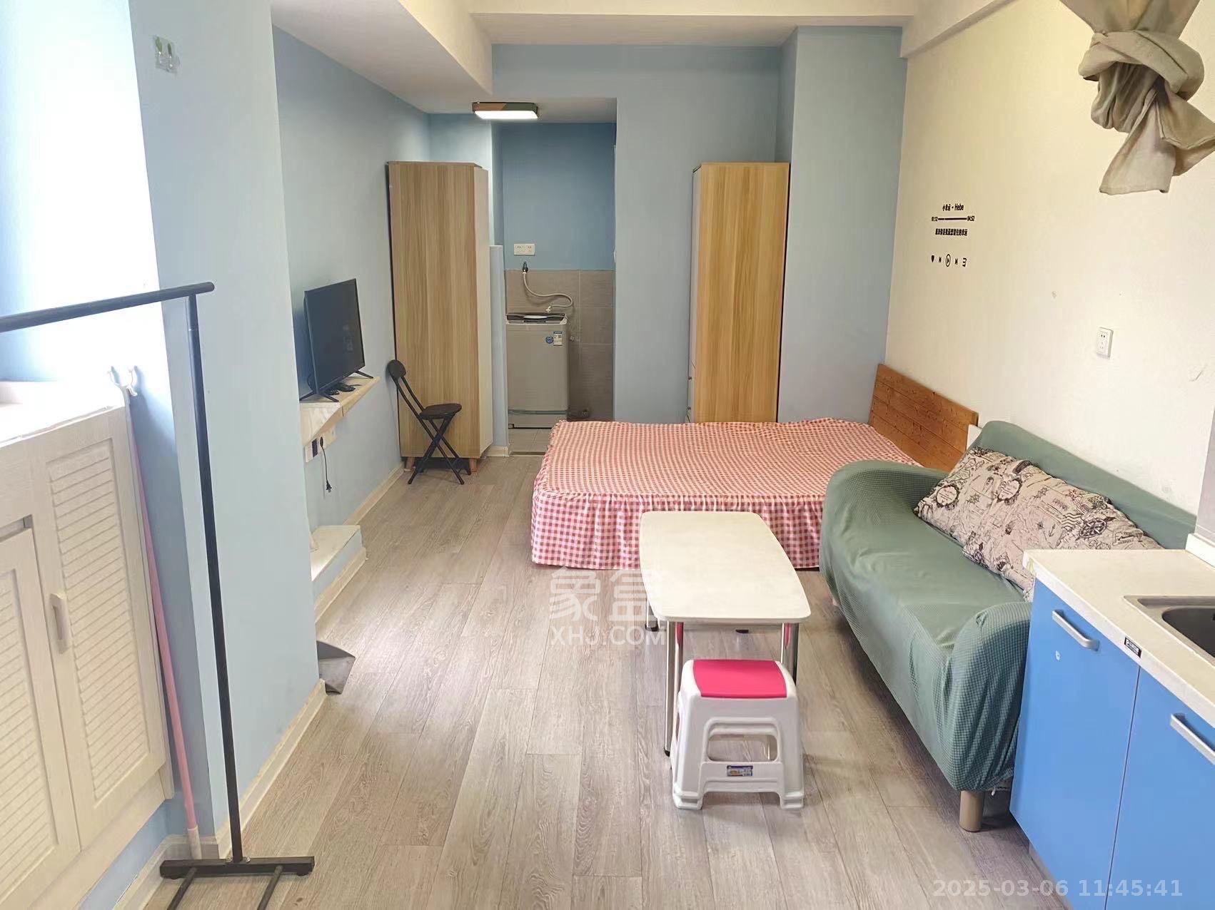 新世界广场  1室1厅1卫   1500.00元/月室内图