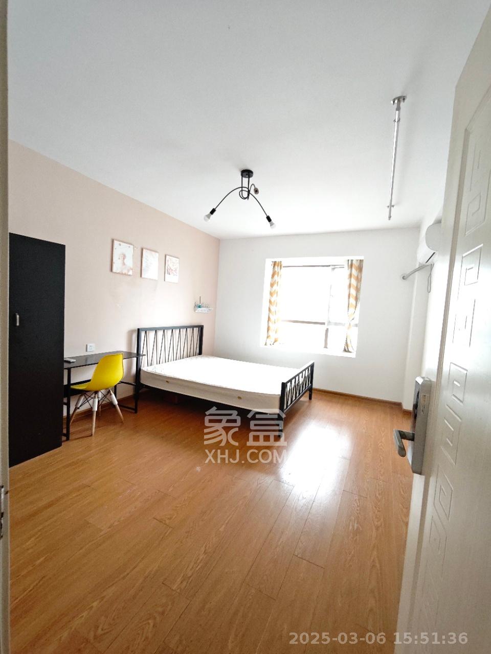 山语城二期  3室2厅1卫    1500.0元/月 山语城二期  3室2厅1卫    1500.0元/月室内图