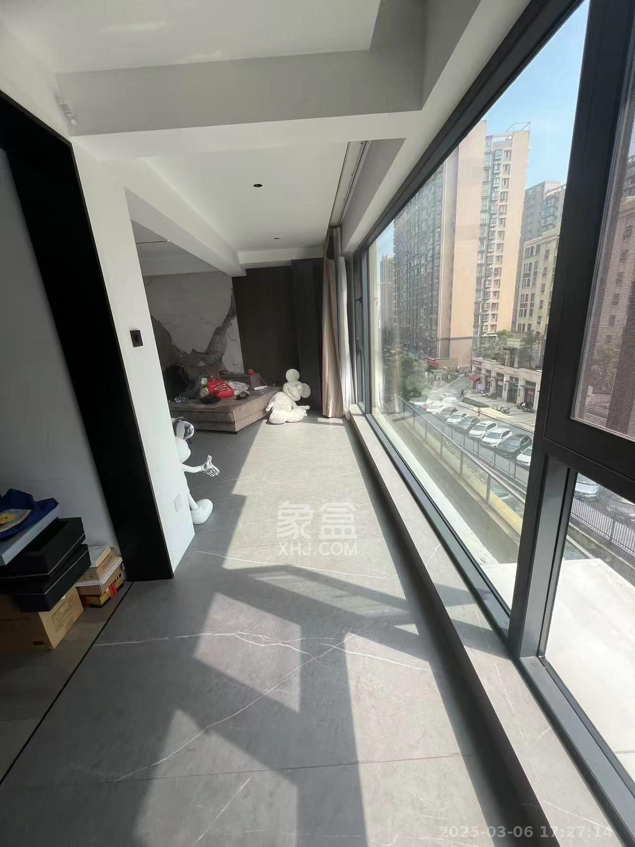 华润翡翠府  4室2厅2卫   7777.00元/月室内图