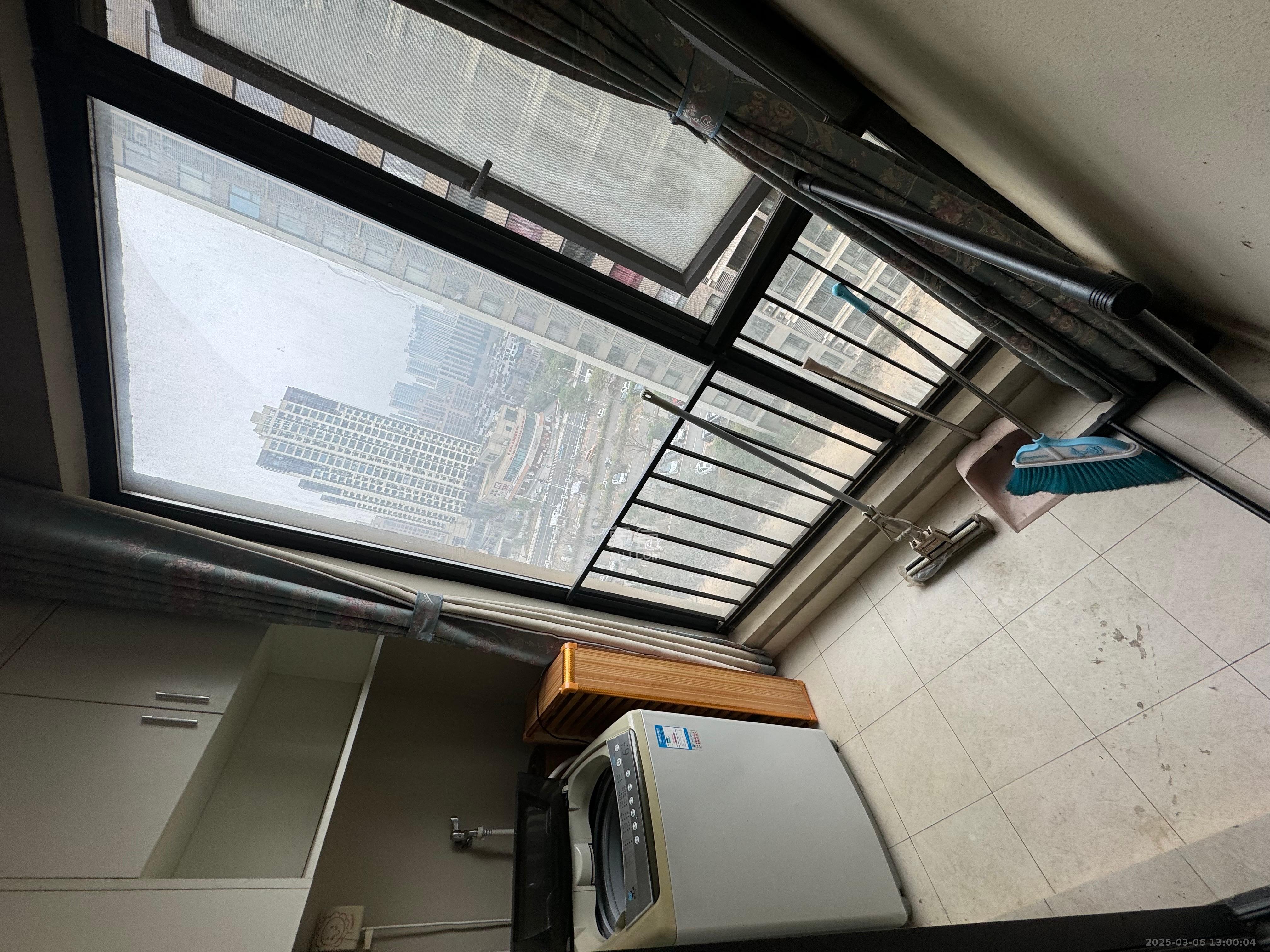 万科城  1室1厅1卫    1300.0元/月室内图