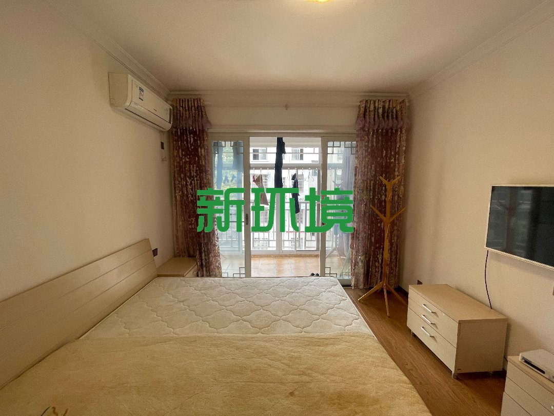 汇景名都  3室2厅2卫   52.00万客厅