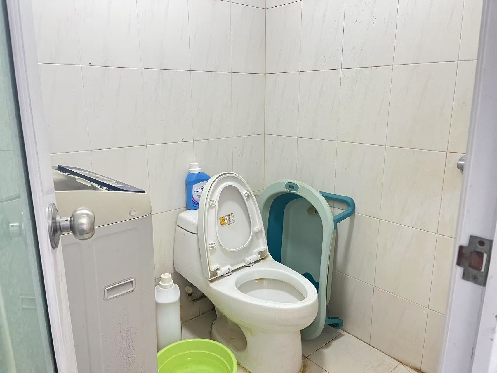 天泉永逸 2室1厅1卫 92.0万 天泉永逸 2室1厅1卫 92.0万卫生间