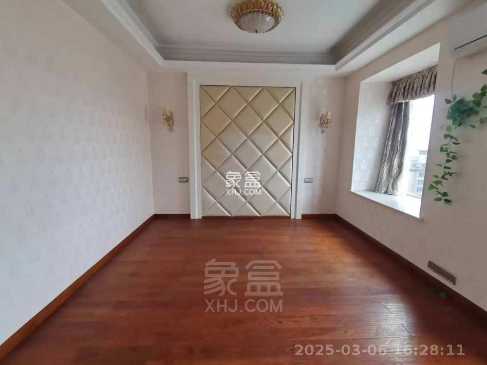 庐山春天二期曼城 4室2厅2卫 3000.0元/月 庐山春天二期曼城 4室2厅2卫 3000.0元/月室内图