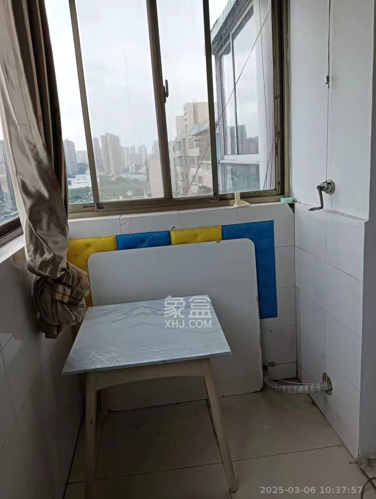 麓谷雅园  1室1厅1卫   2000.00元/月室内图