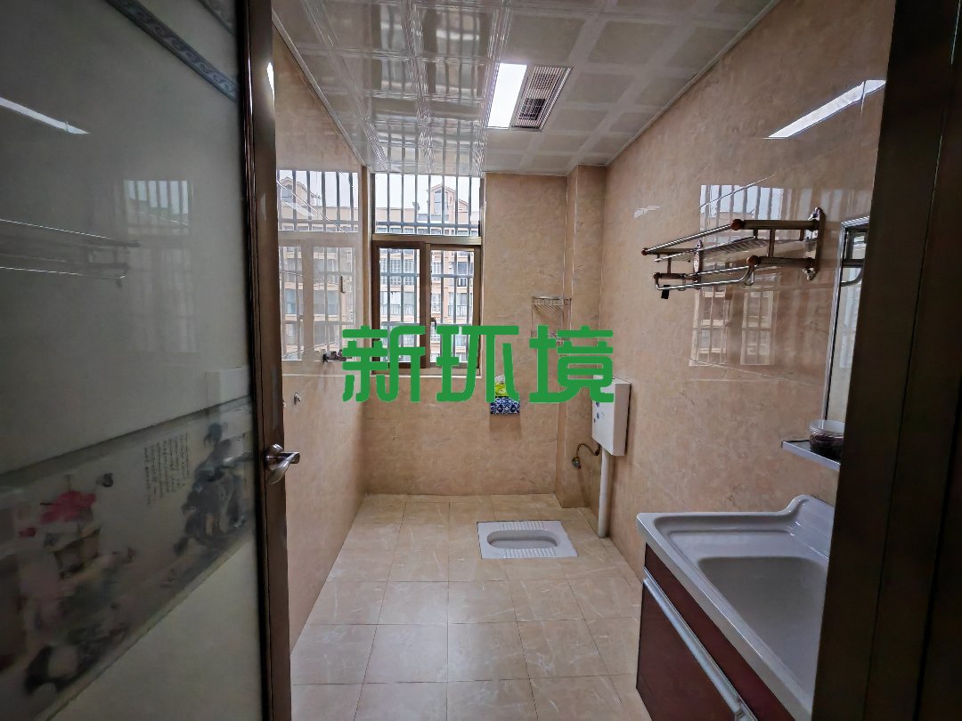 西溪美景  3室2厅2卫   61.00万客厅