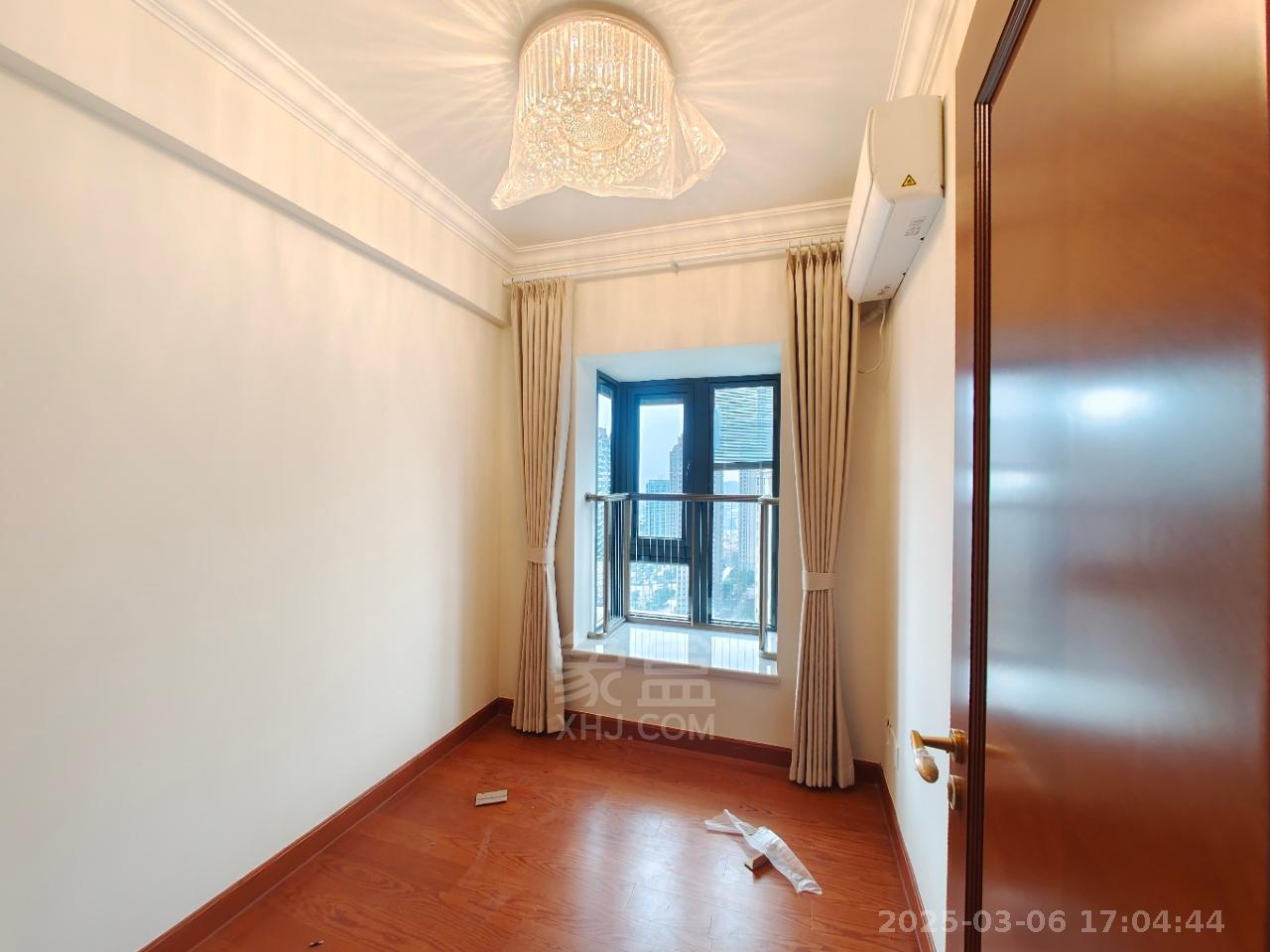 恒大华府 4室1厅2卫 2600.0元/月 恒大华府 4室1厅2卫 2600.0元/月室内图