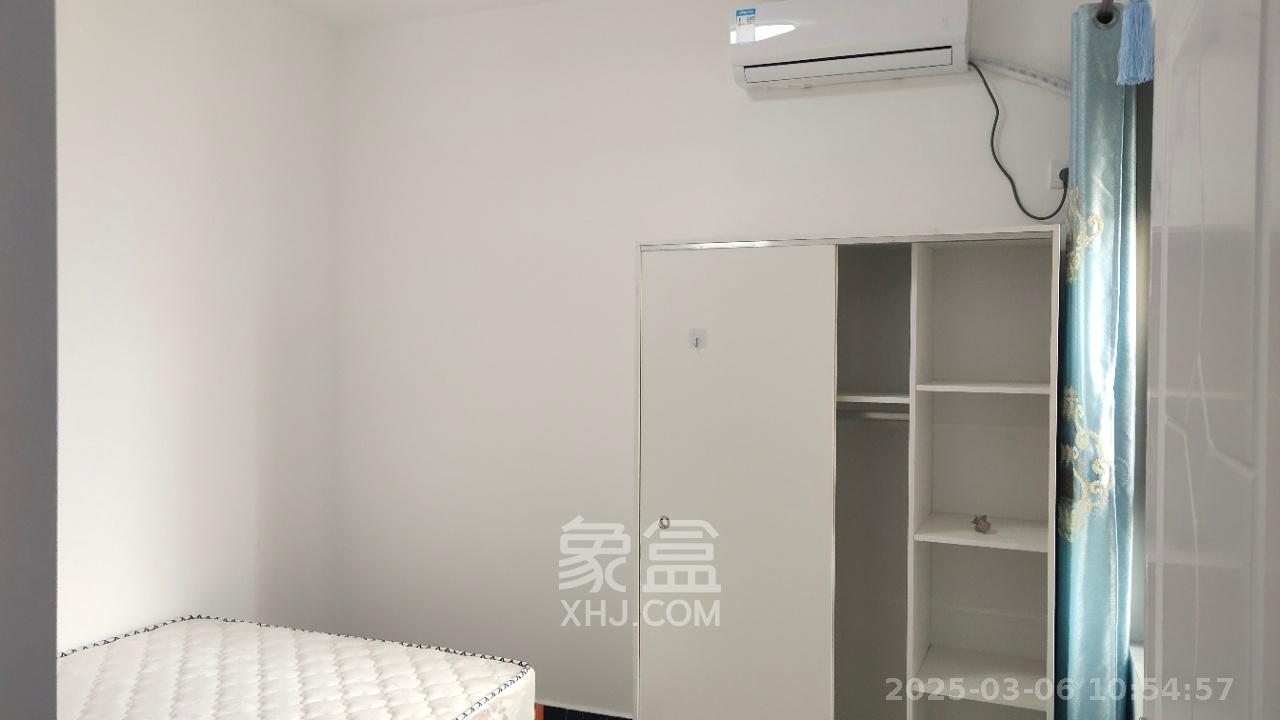 卓越蔚蓝城邦  3室1厅1卫   2100.00元/月室内图