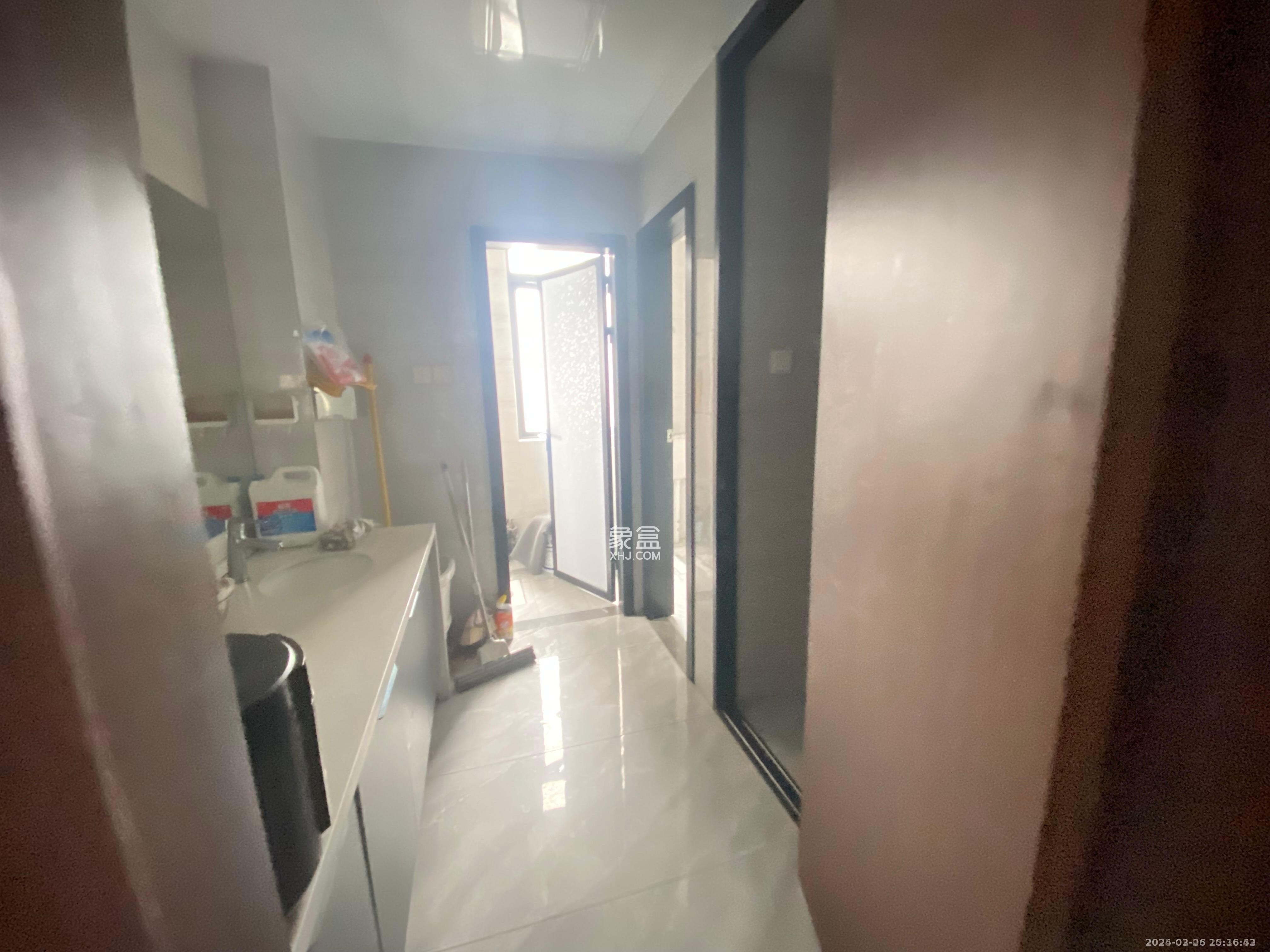 绿洲花园 6室2厅3卫 17000.0元/月 绿洲花园 6室2厅3卫 17000.0元/月室内图