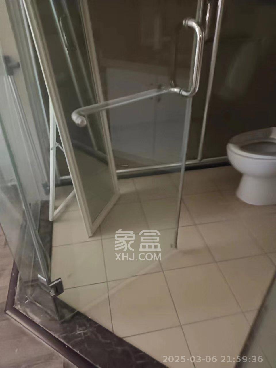 卓越蔚蓝海岸二期 4室2厅2卫 4000.0元/月 卓越蔚蓝海岸二期 4室2厅2卫 4000.0元/月室内图