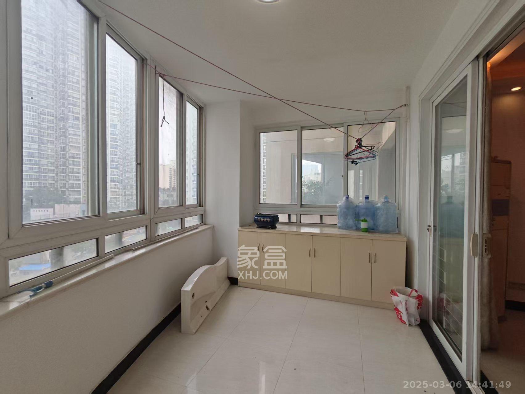 顺天黄金海岸  5室2厅2卫    3500.0元/月 顺天黄金海岸  5室2厅2卫    3500.0元/月室内图