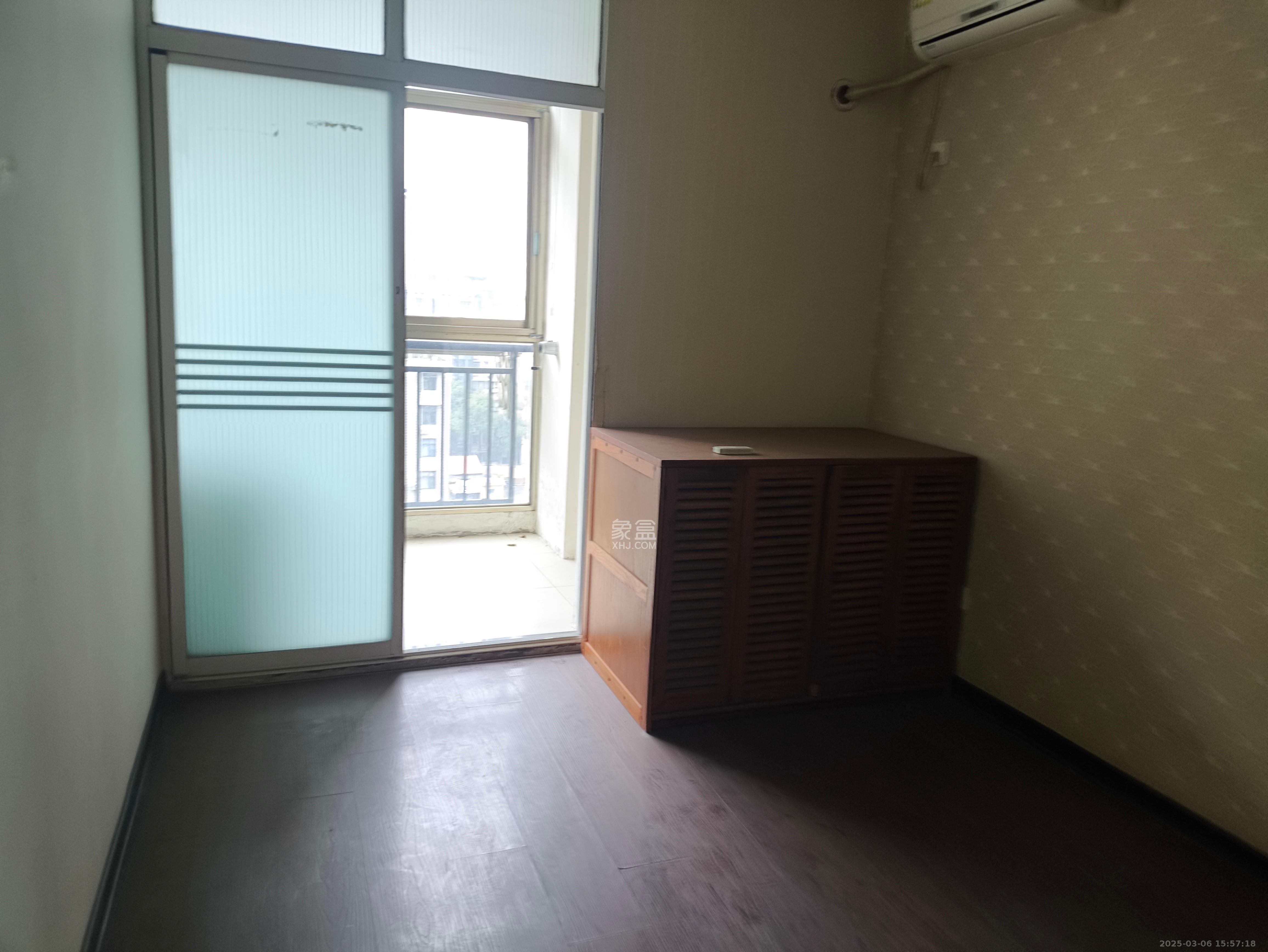 向阳门第  3室2厅2卫   4500.00元/月室内图
