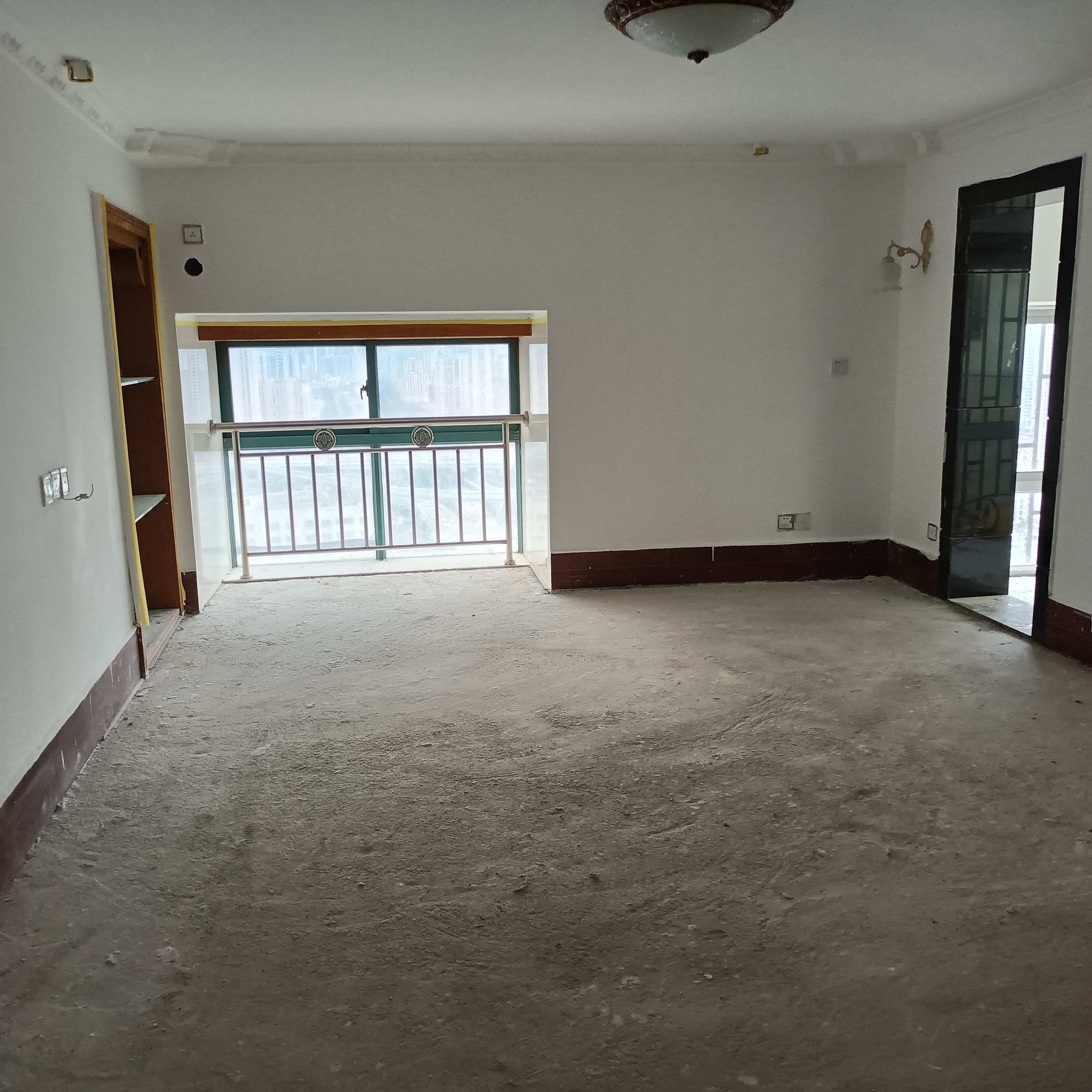 申鑫国际广场 6室2厅2卫 238.0万 申鑫国际广场 6室2厅2卫 238.0万室内图