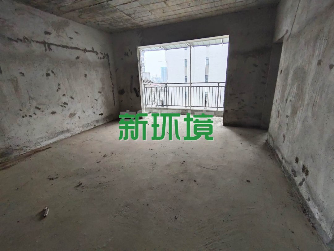 东岳新外滩  6室3厅3卫    235.0万 东岳新外滩  6室3厅3卫    235.0万客厅