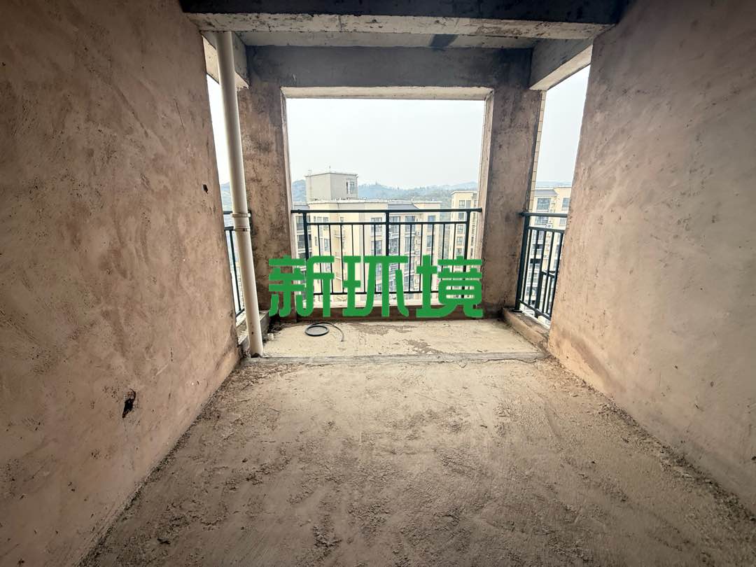 玉恒龙岸小区  3室2厅2卫    56.8万 玉恒龙岸小区  3室2厅2卫    56.8万室内图