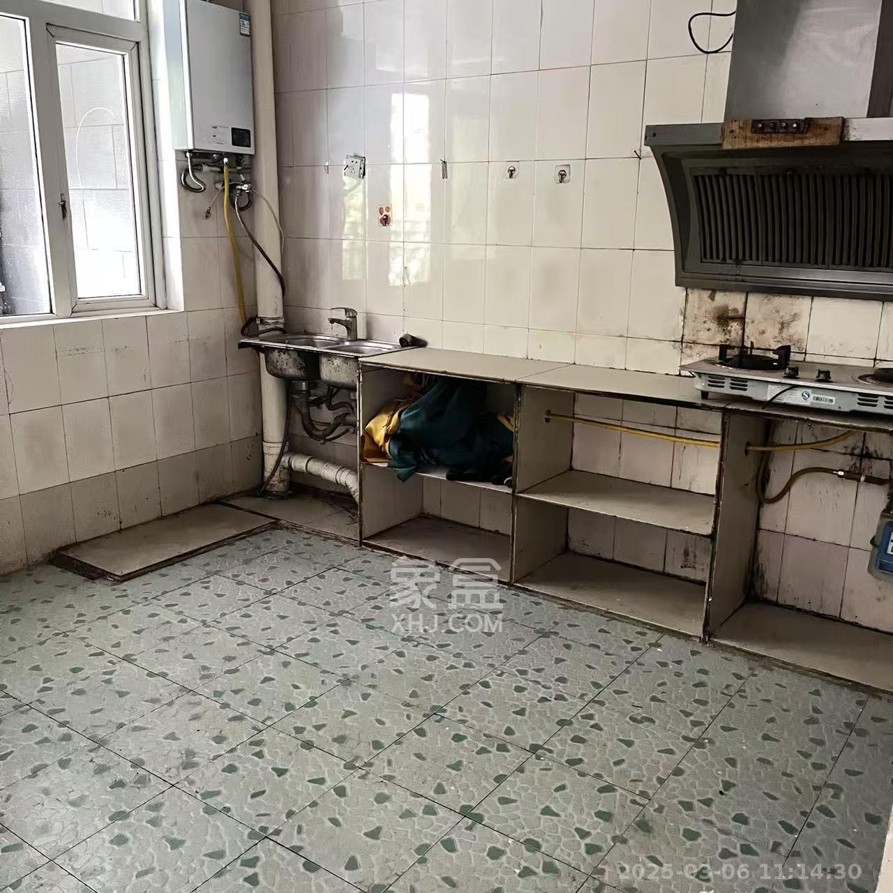 嘉华城(一期)  5室2厅2卫    2800.0元/月 嘉华城(一期)  5室2厅2卫    2800.0元/月