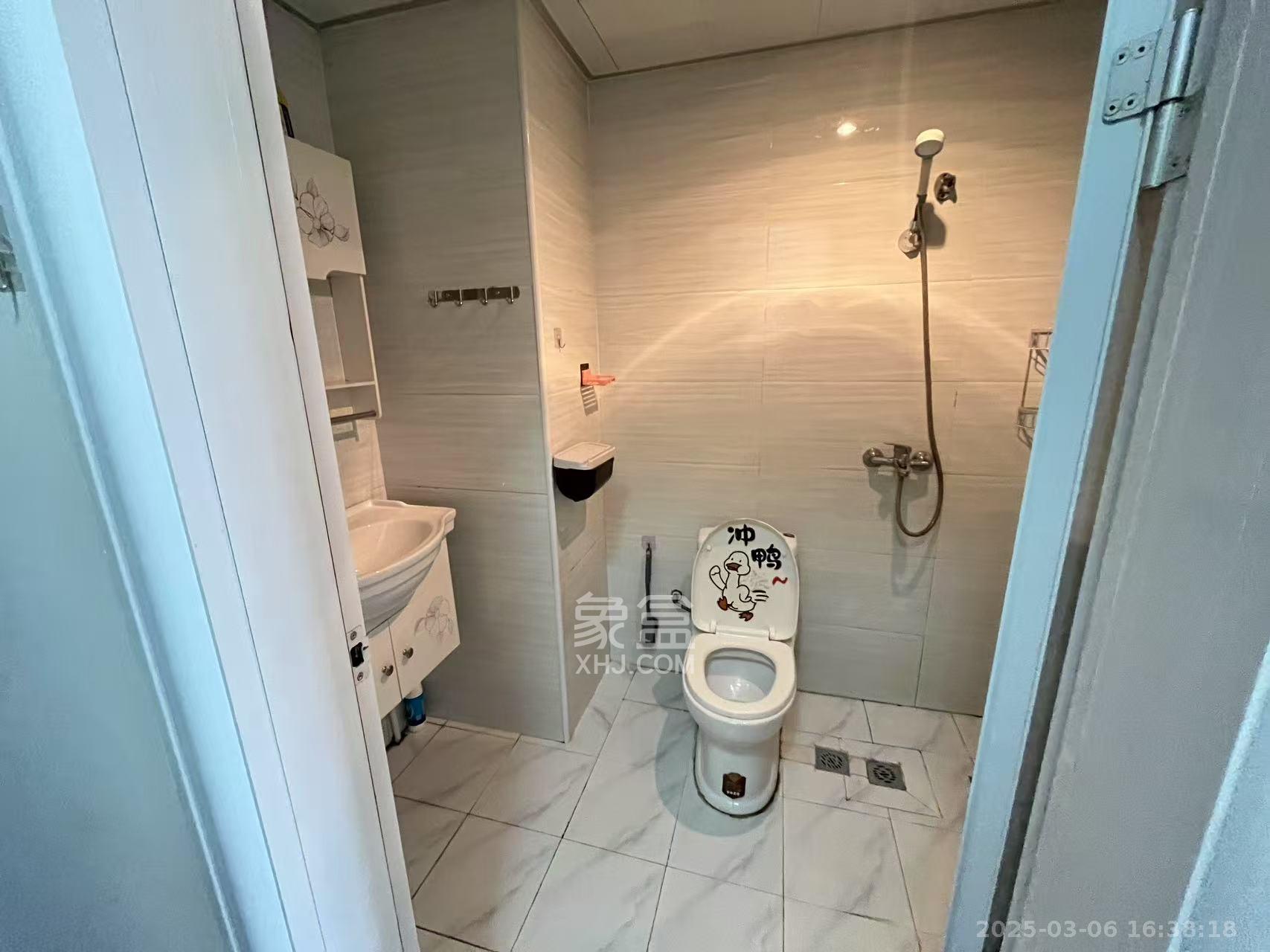 五矿紫湖香醍 1室1厅1卫 1100.0元/月 五矿紫湖香醍 1室1厅1卫 1100.0元/月室内图