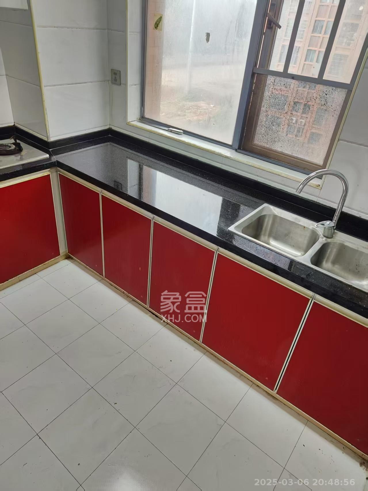 东业上城嘉苑(晟悦国际)  3室2厅1卫    2200.0元/月 东业上城嘉苑(晟悦国际)  3室2厅1卫    2200.0元/月室内图