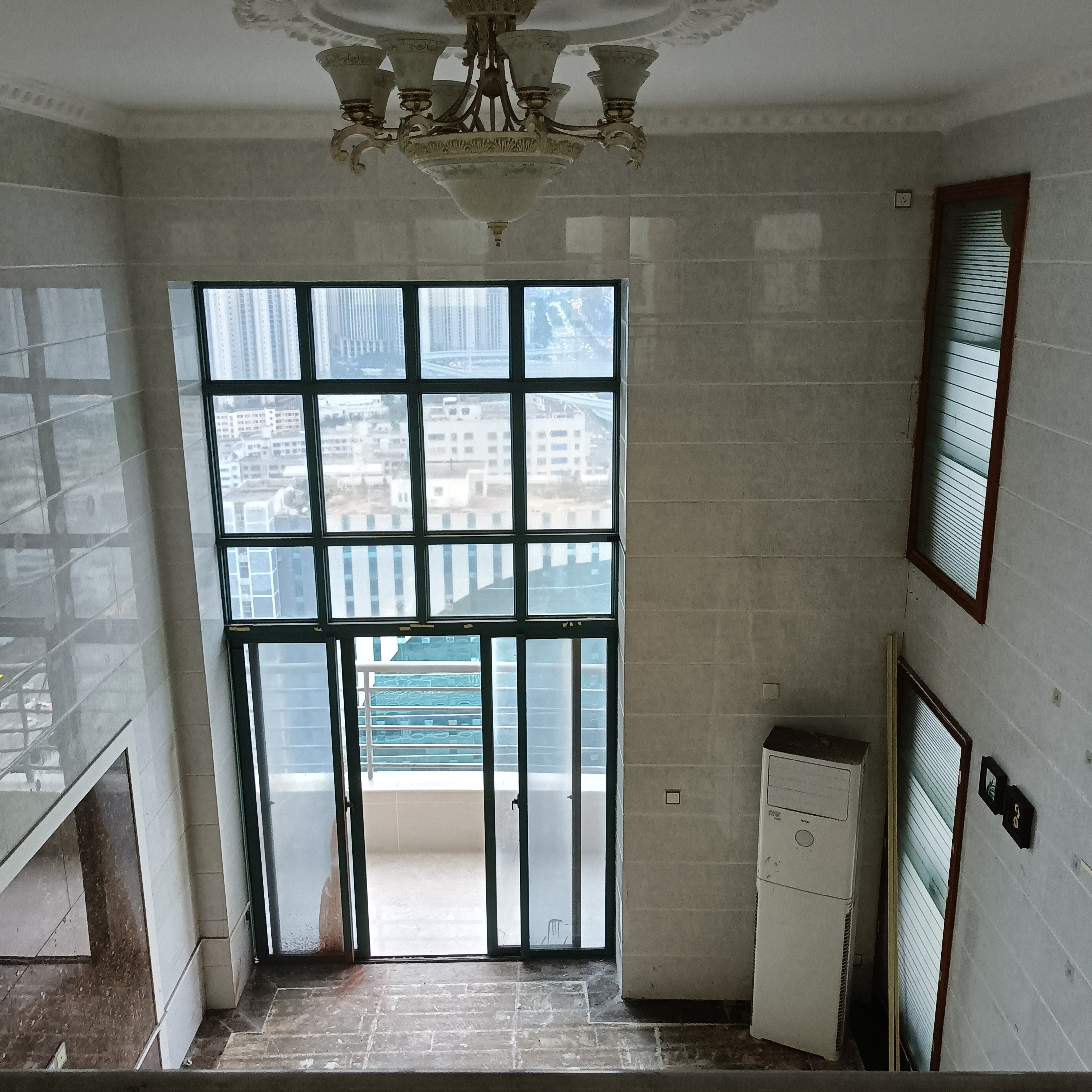 申鑫国际广场 6室2厅2卫 238.0万 申鑫国际广场 6室2厅2卫 238.0万室内图