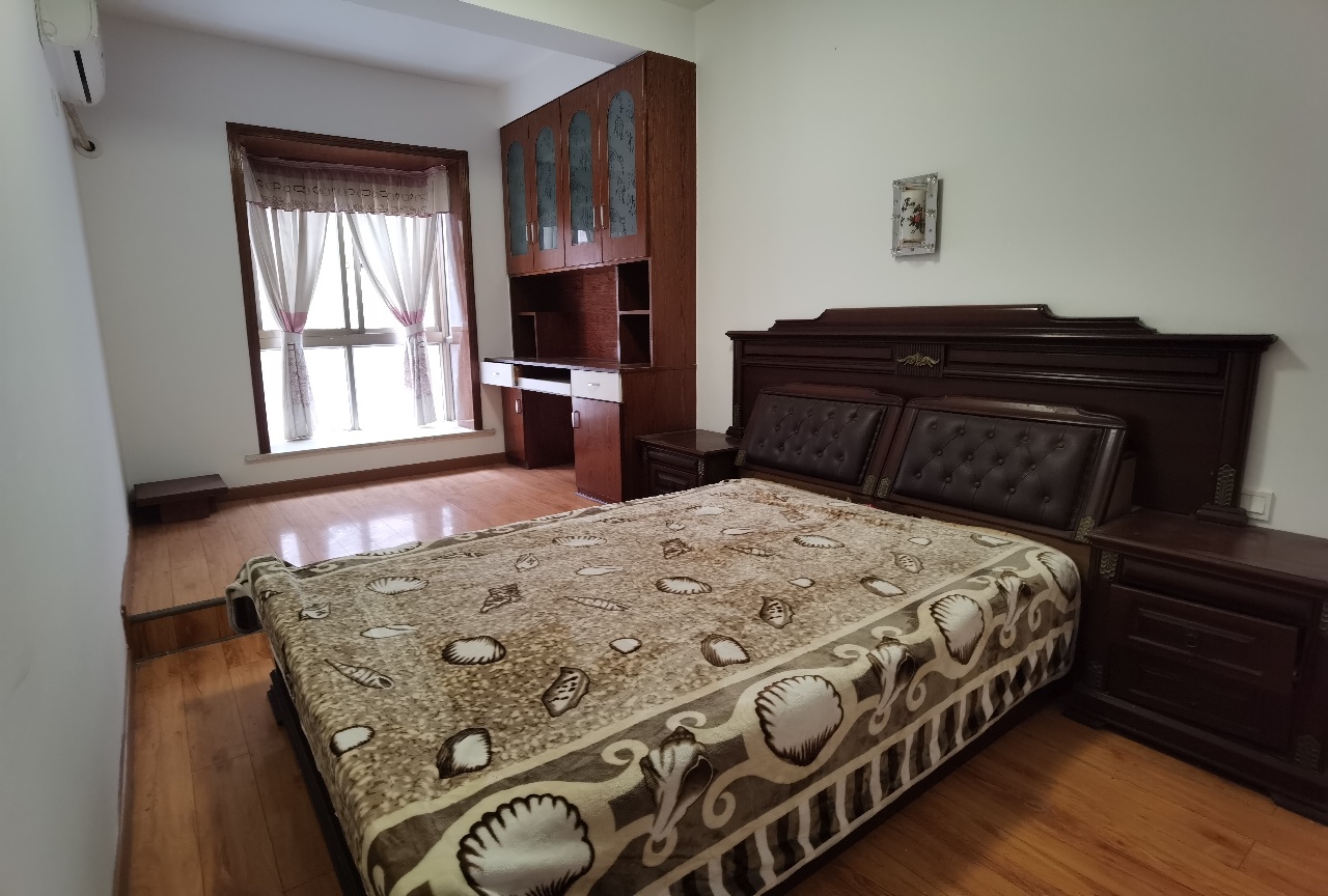 同心园小区  3室2厅2卫    1500.0元/月 同心园小区  3室2厅2卫    1500.0元/月室内图