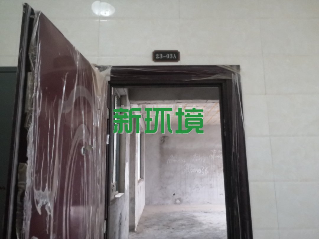 东岳新外滩  6室3厅3卫    235.0万 东岳新外滩  6室3厅3卫    235.0万客厅