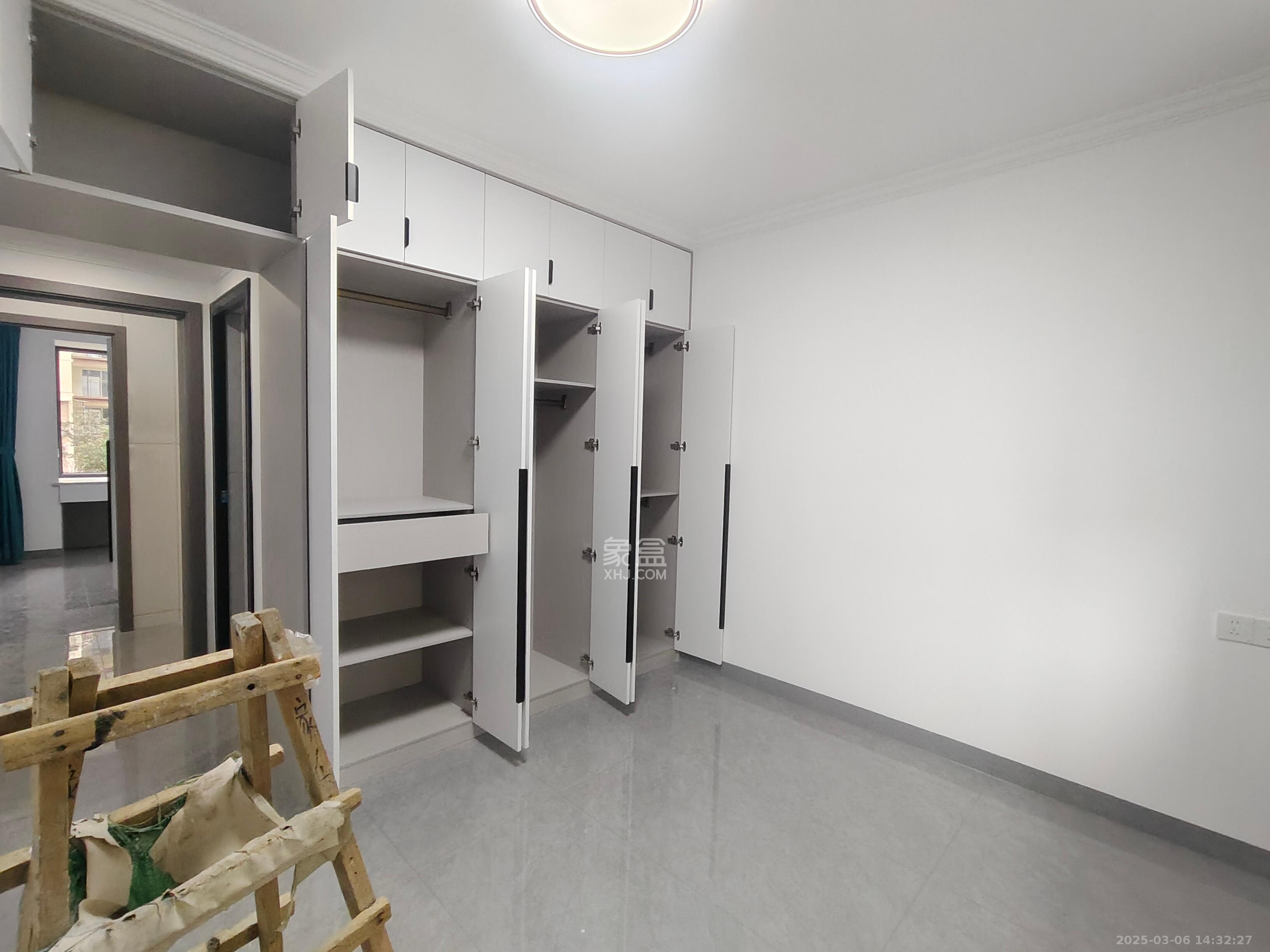 真人桥家园二期 3室2厅2卫 2200.0元/月 真人桥家园二期 3室2厅2卫 2200.0元/月室内图