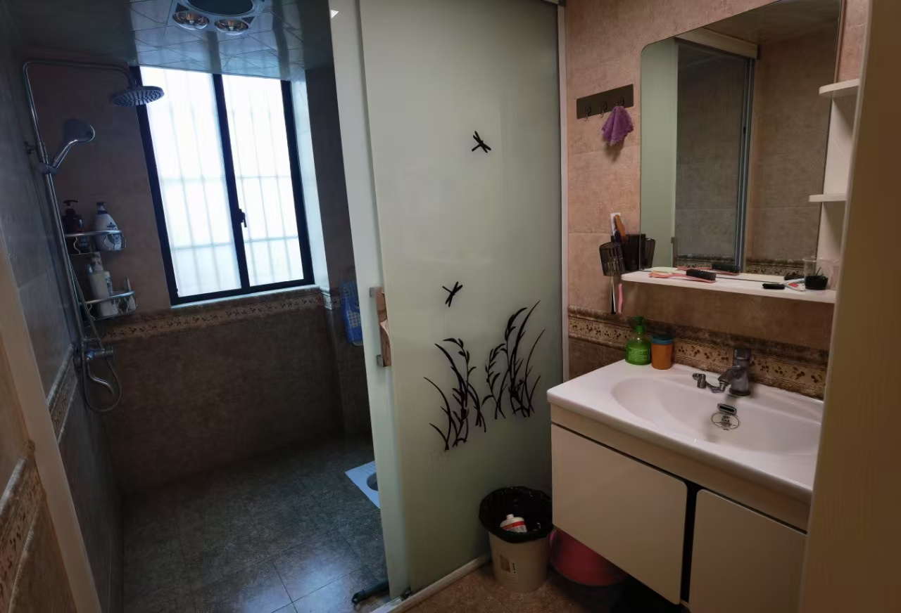 锦绣欣城 3室2厅2卫 1800.0元/月 锦绣欣城 3室2厅2卫 1800.0元/月室内图