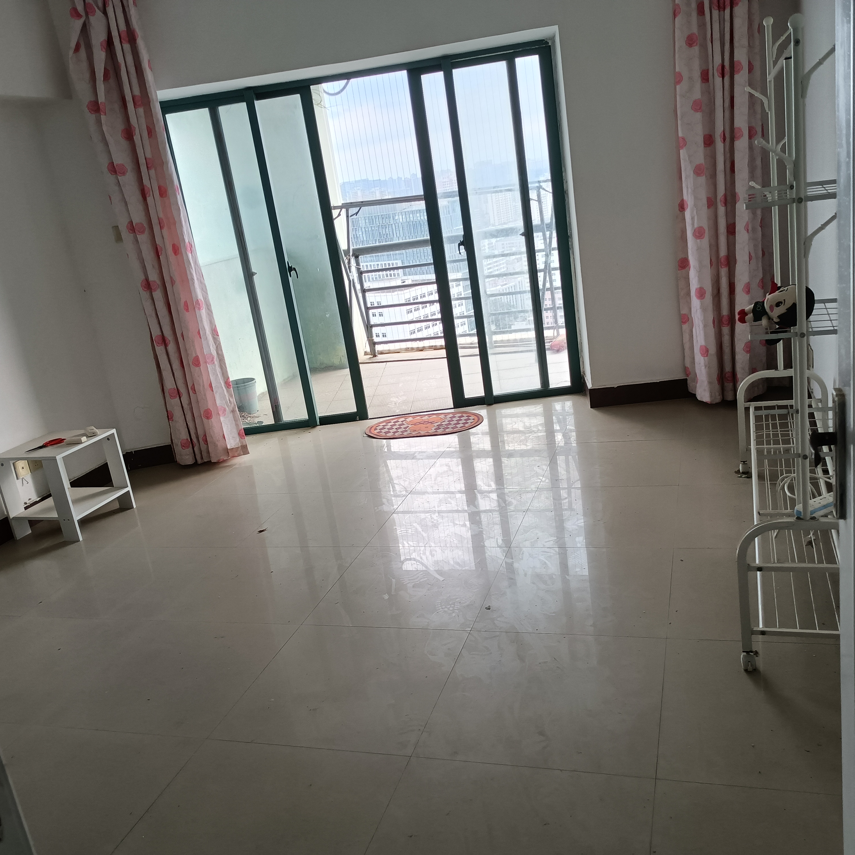 申鑫国际广场 2室2厅1卫 99.0万 申鑫国际广场 2室2厅1卫 99.0万室内图