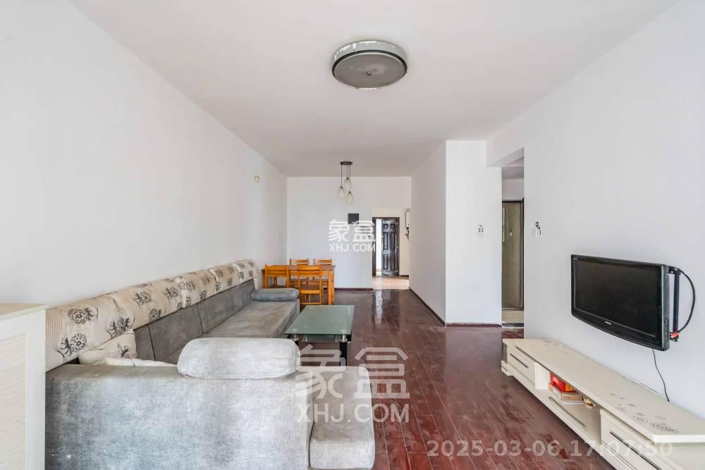 藏珑湖上国际花园 2室2厅1卫 2500.0元/月 藏珑湖上国际花园 2室2厅1卫 2500.0元/月室内图