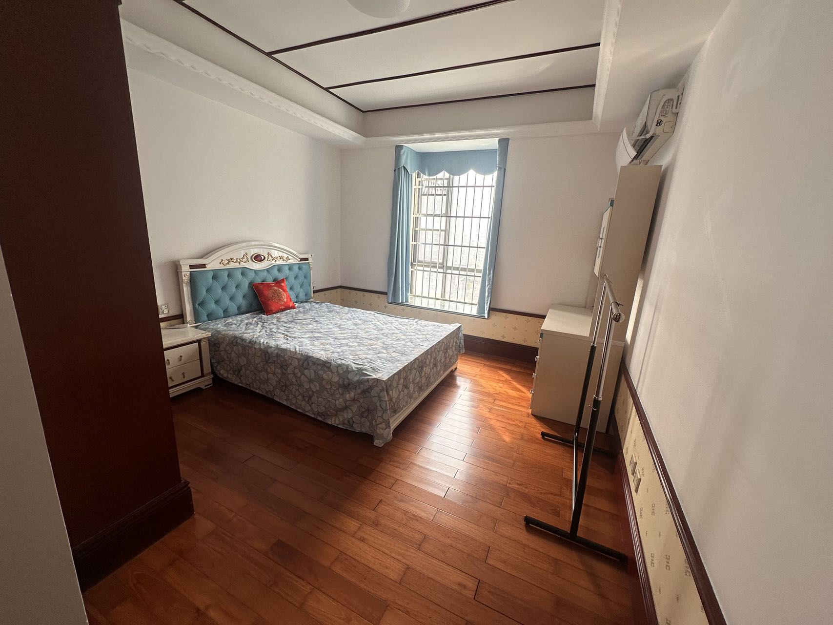 海岸壹号 4室2厅2卫 6800.0元/月 海岸壹号 4室2厅2卫 6800.0元/月室内图