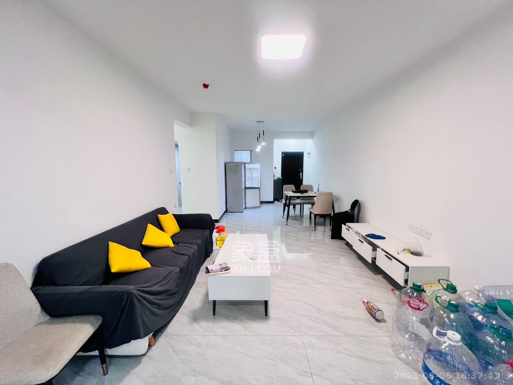 振业城三期 4室2厅2卫 3500.0元/月 振业城三期 4室2厅2卫 3500.0元/月室内图