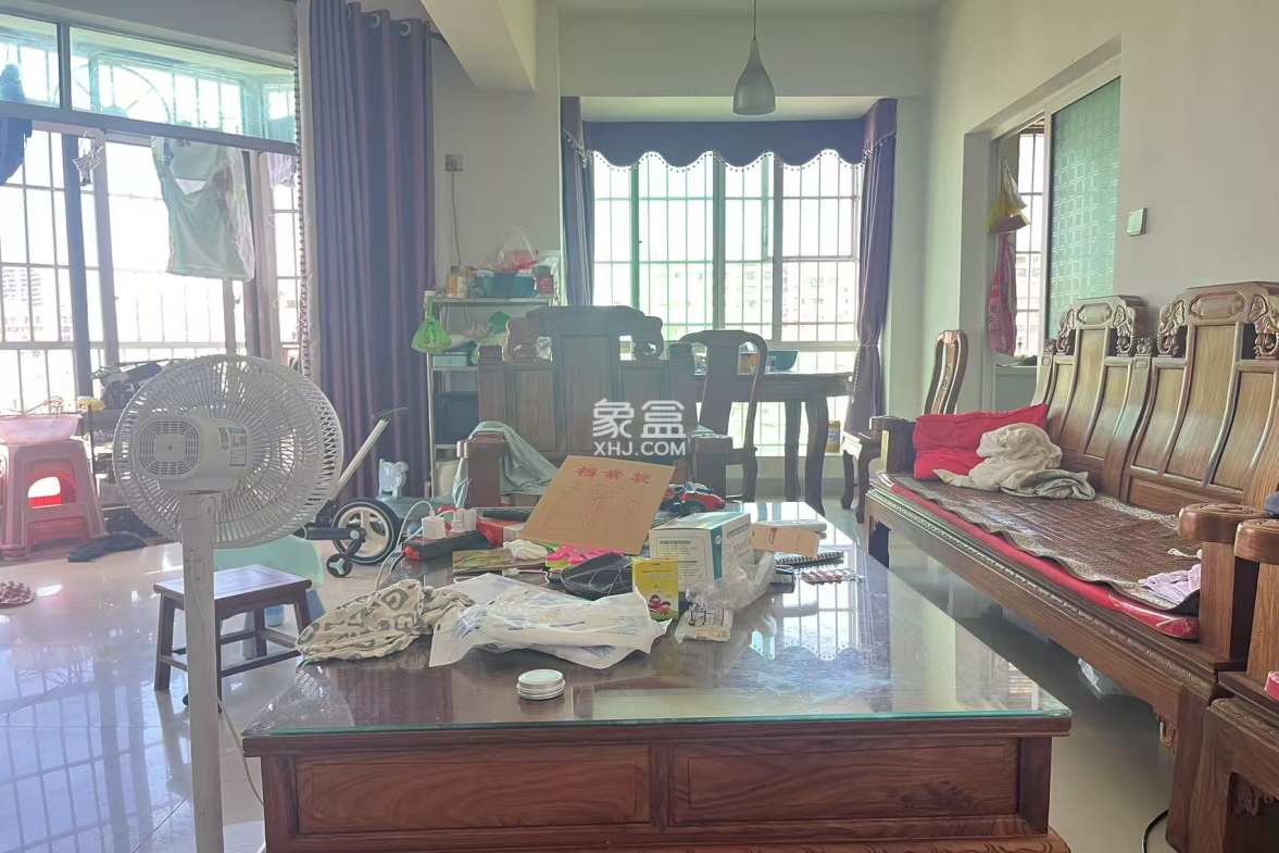 天泉永逸 2室1厅1卫 92.0万 天泉永逸 2室1厅1卫 92.0万客厅