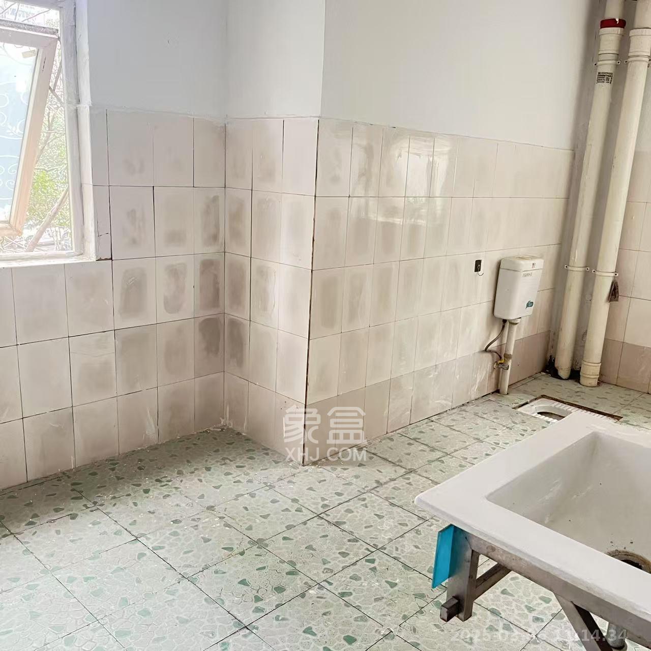 嘉华城(一期) 5室2厅2卫 2800.0元/月 嘉华城(一期) 5室2厅2卫 2800.0元/月室内图