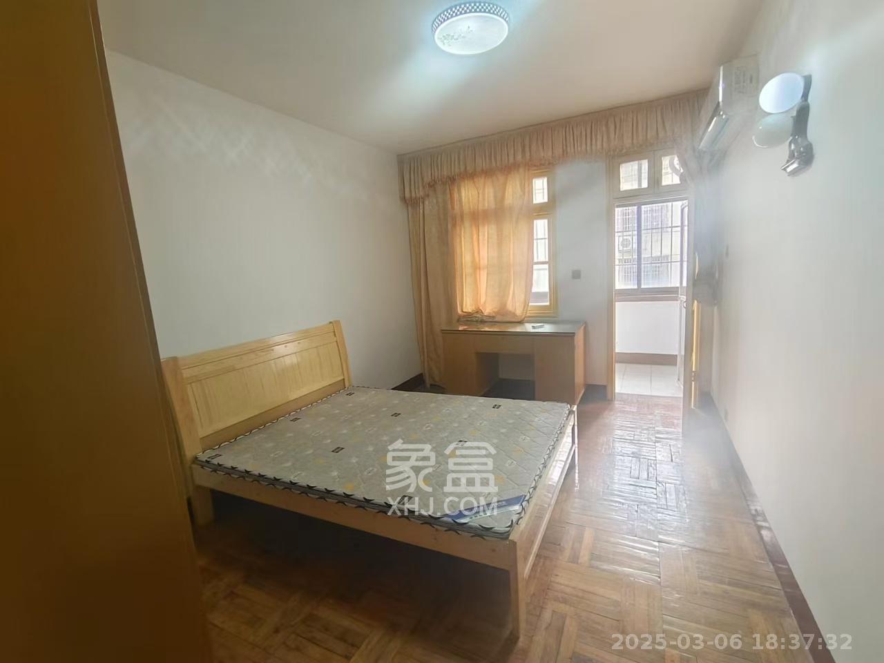 下碧湘街小区 2室1厅1卫 1500.0元/月 下碧湘街小区 2室1厅1卫 1500.0元/月室内图