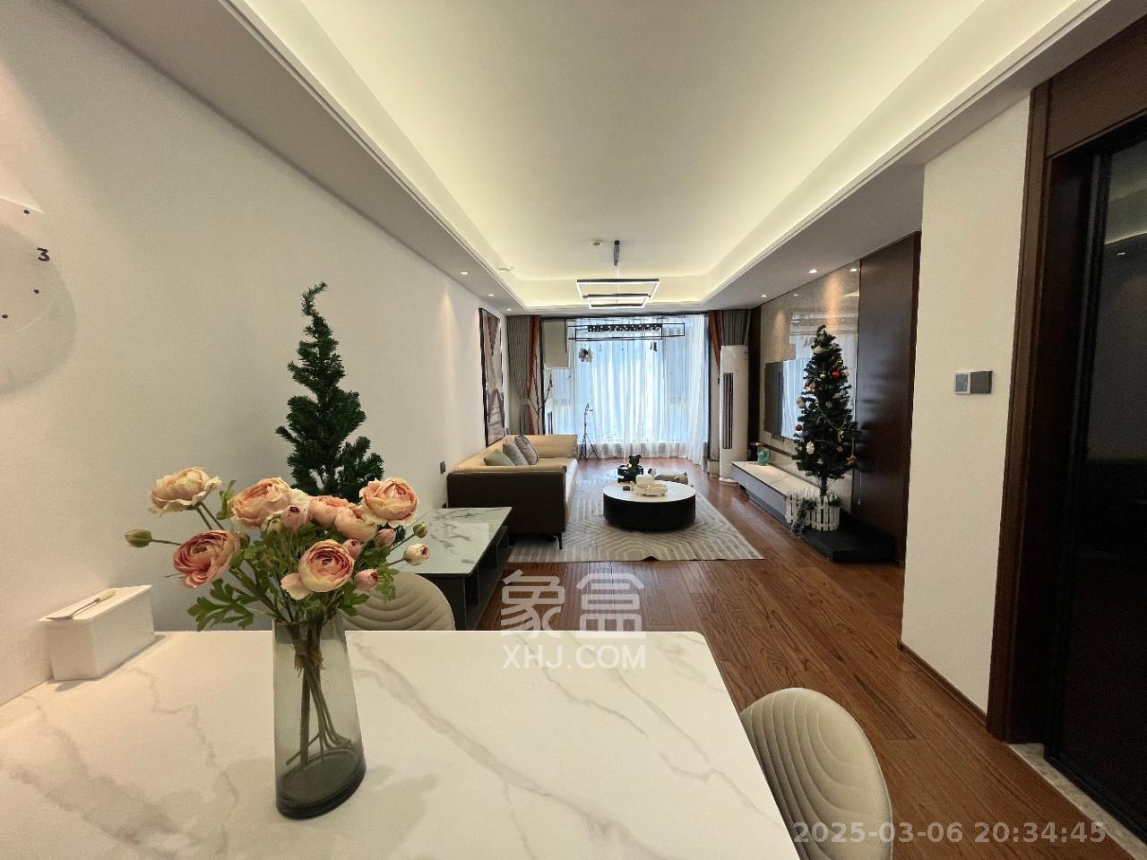 万科里金域滨江  3室2厅2卫    5600.0元/月室内图