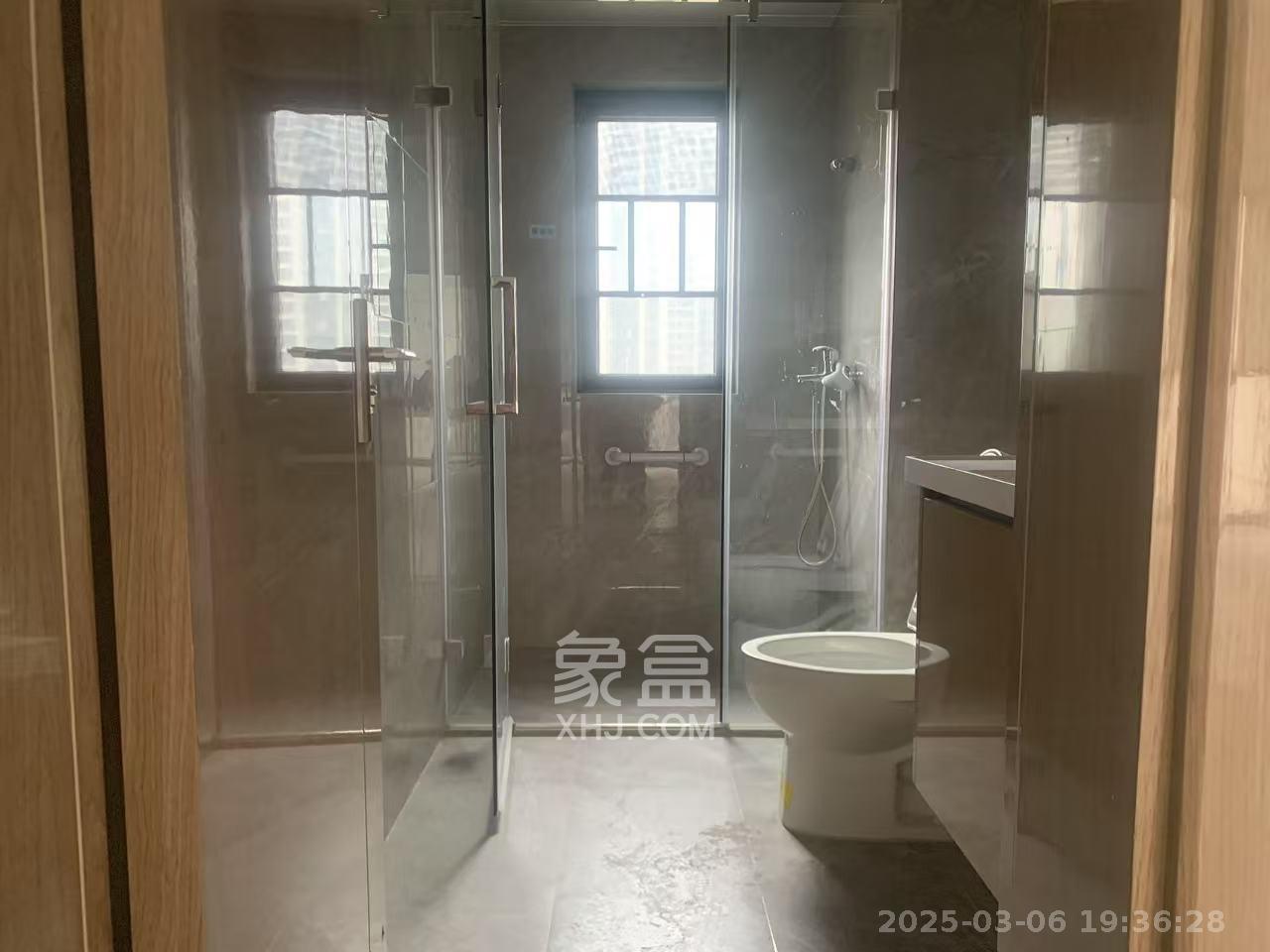 保利天汇  5室2厅2卫   3800.00元/月室内图
