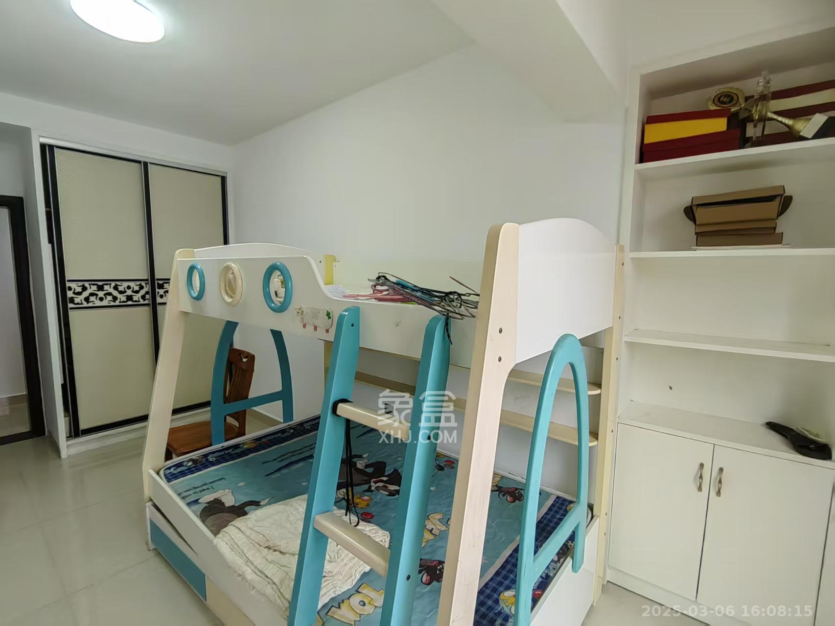 双盈卧龙湾 4室2厅2卫 2300.0元/月 双盈卧龙湾 4室2厅2卫 2300.0元/月室内图