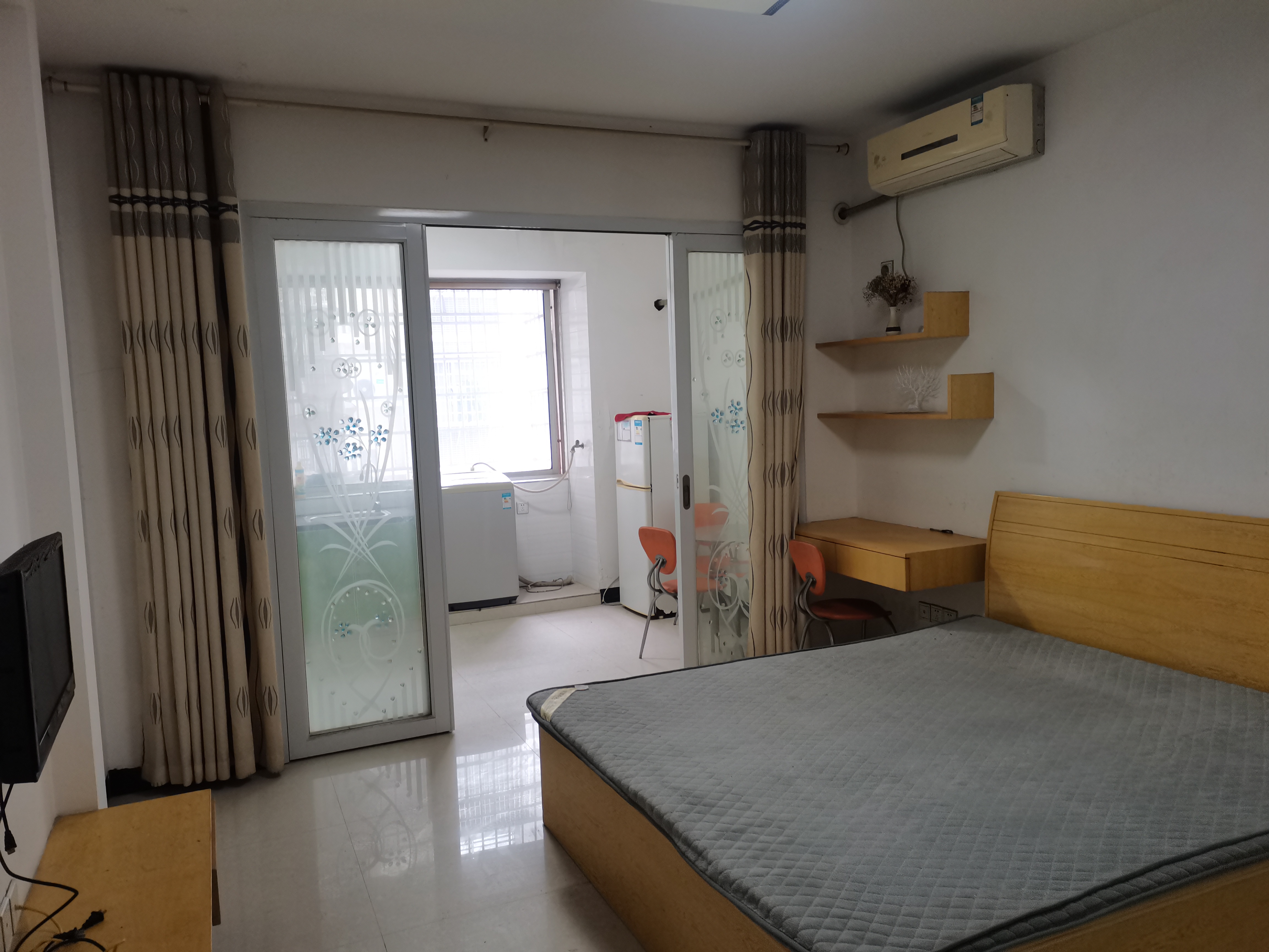 星海名都 1室0厅0卫 750.0元/月 星海名都 1室0厅0卫 750.0元/月室内图