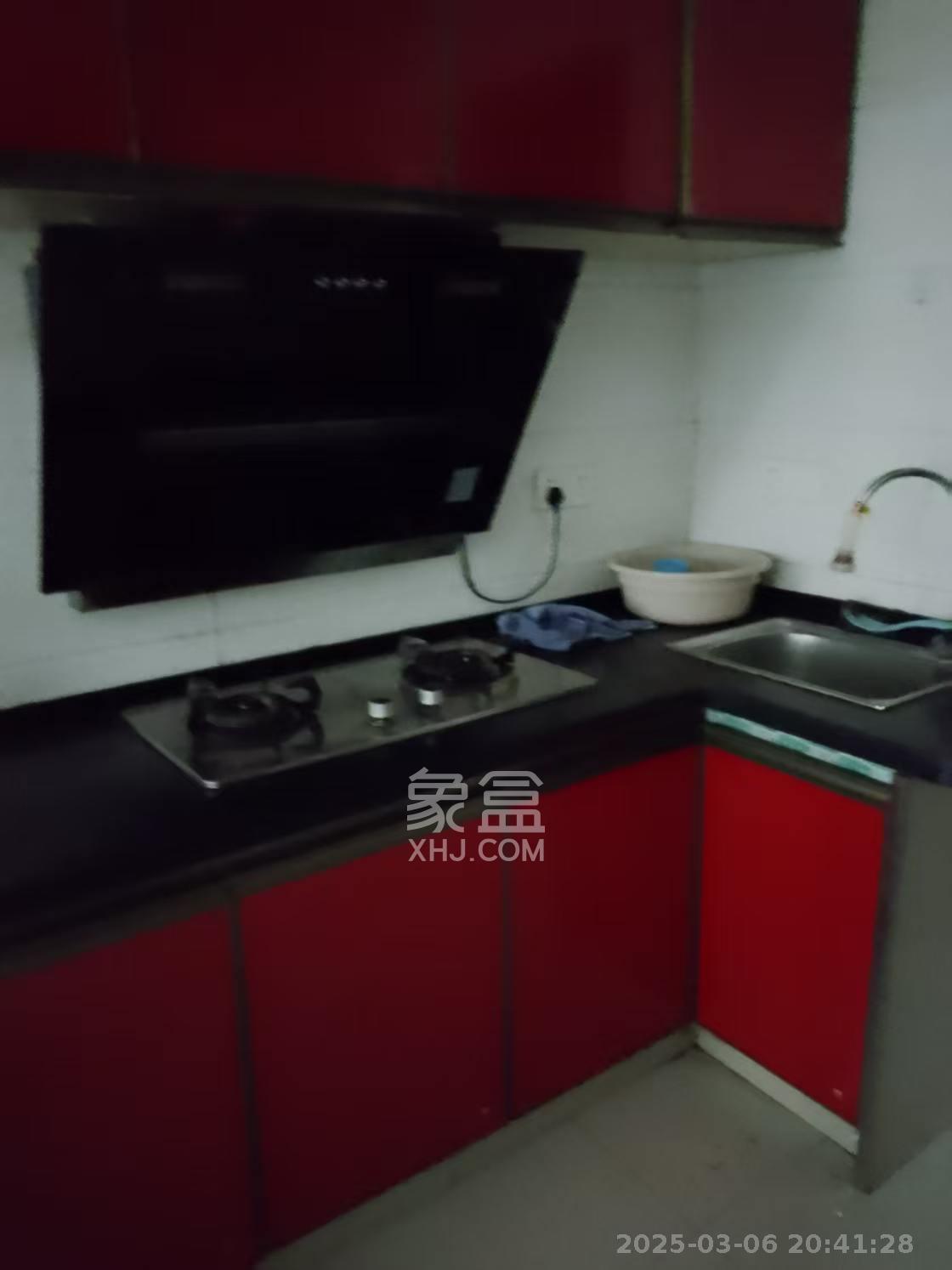 骑龙安置小区 1室1厅1卫 1300.0元/月 骑龙安置小区 1室1厅1卫 1300.0元/月室内图