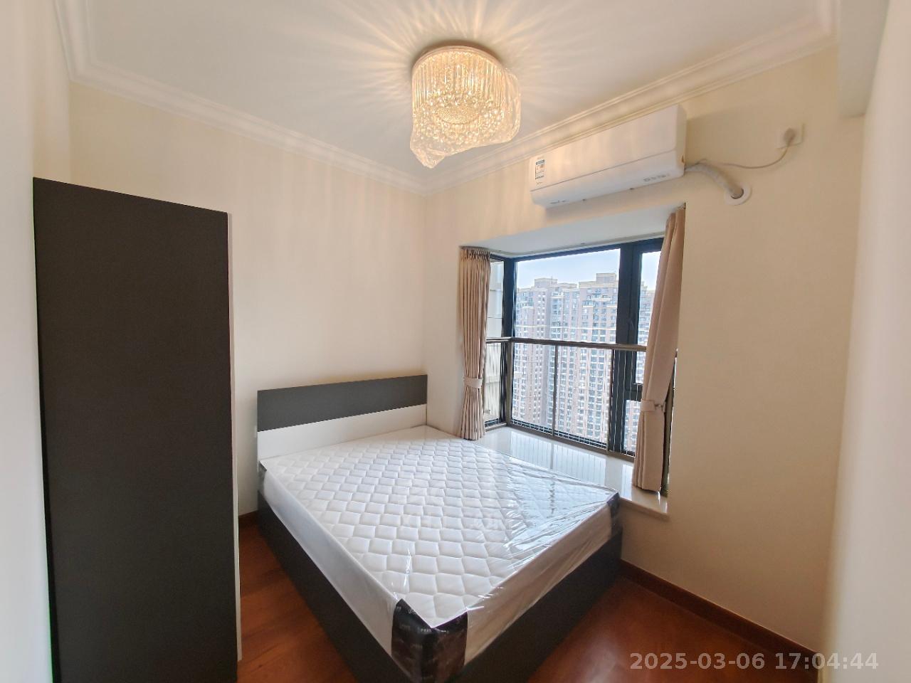 恒大华府 4室1厅2卫 2600.0元/月 恒大华府 4室1厅2卫 2600.0元/月室内图