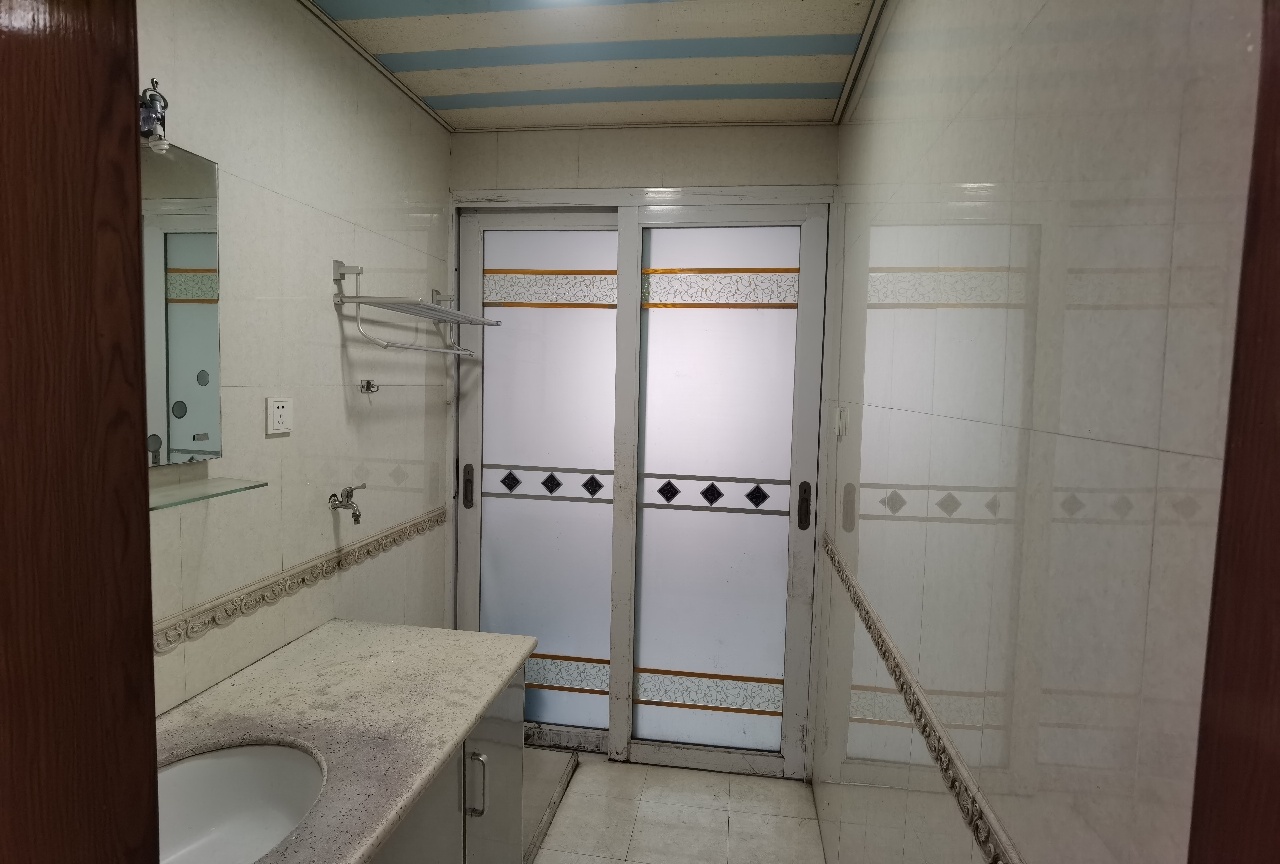 同心园小区  3室2厅2卫    1500.0元/月 同心园小区  3室2厅2卫    1500.0元/月室内图