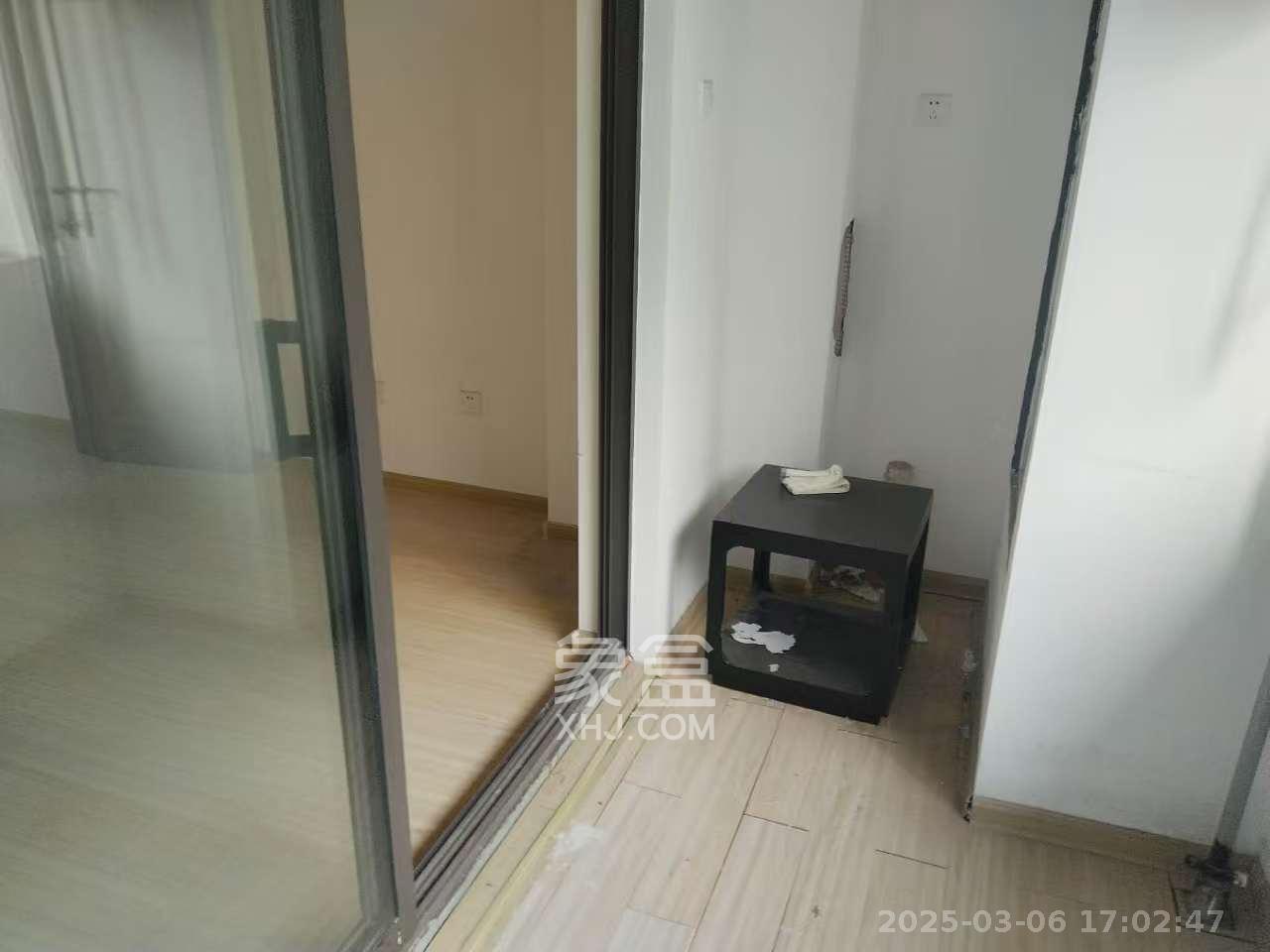 东友星座 1室1厅1卫 1800.0元/月 东友星座 1室1厅1卫 1800.0元/月室内图