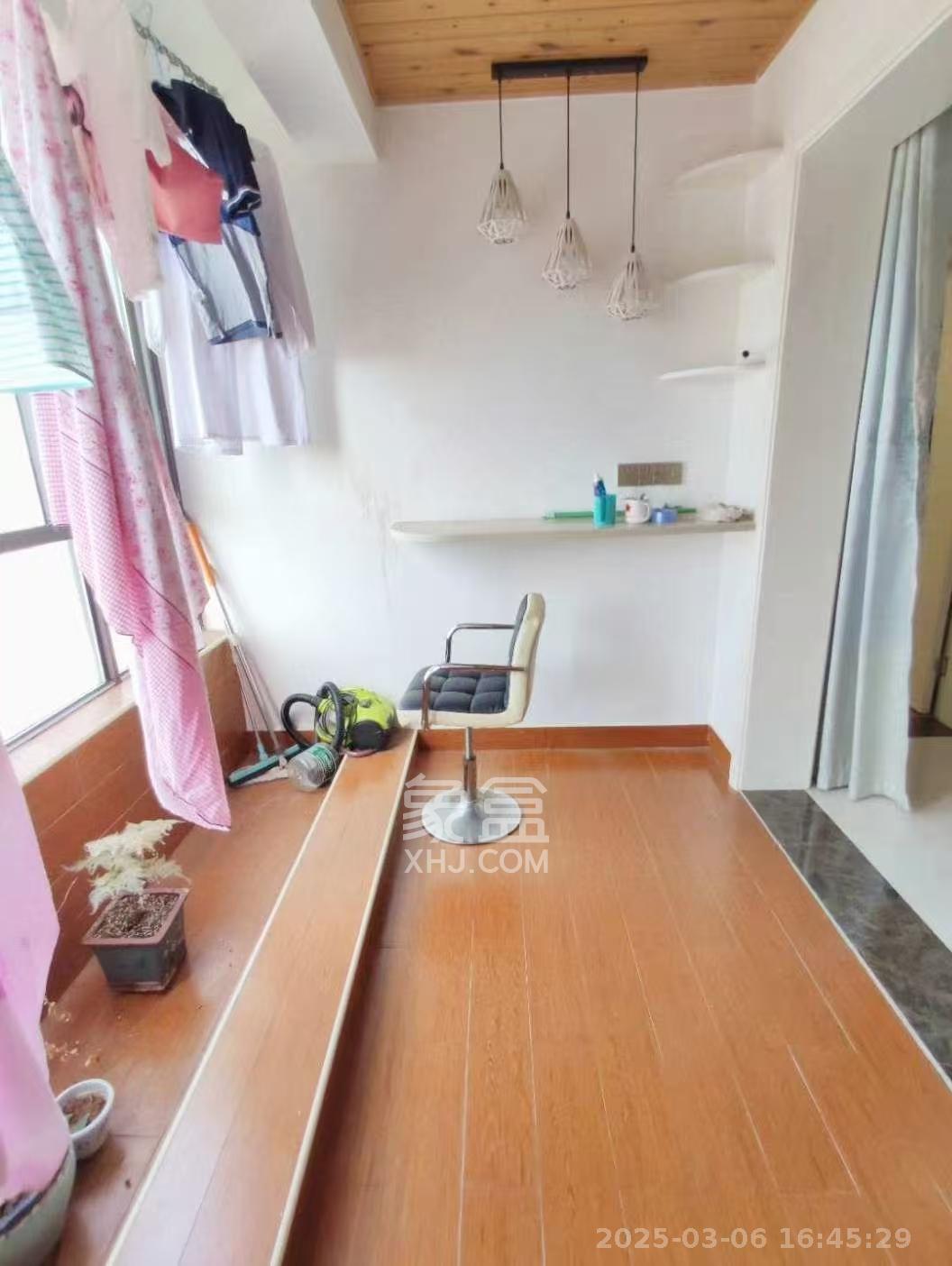 保利香槟国际  3室2厅2卫   2200.00元/月室内图