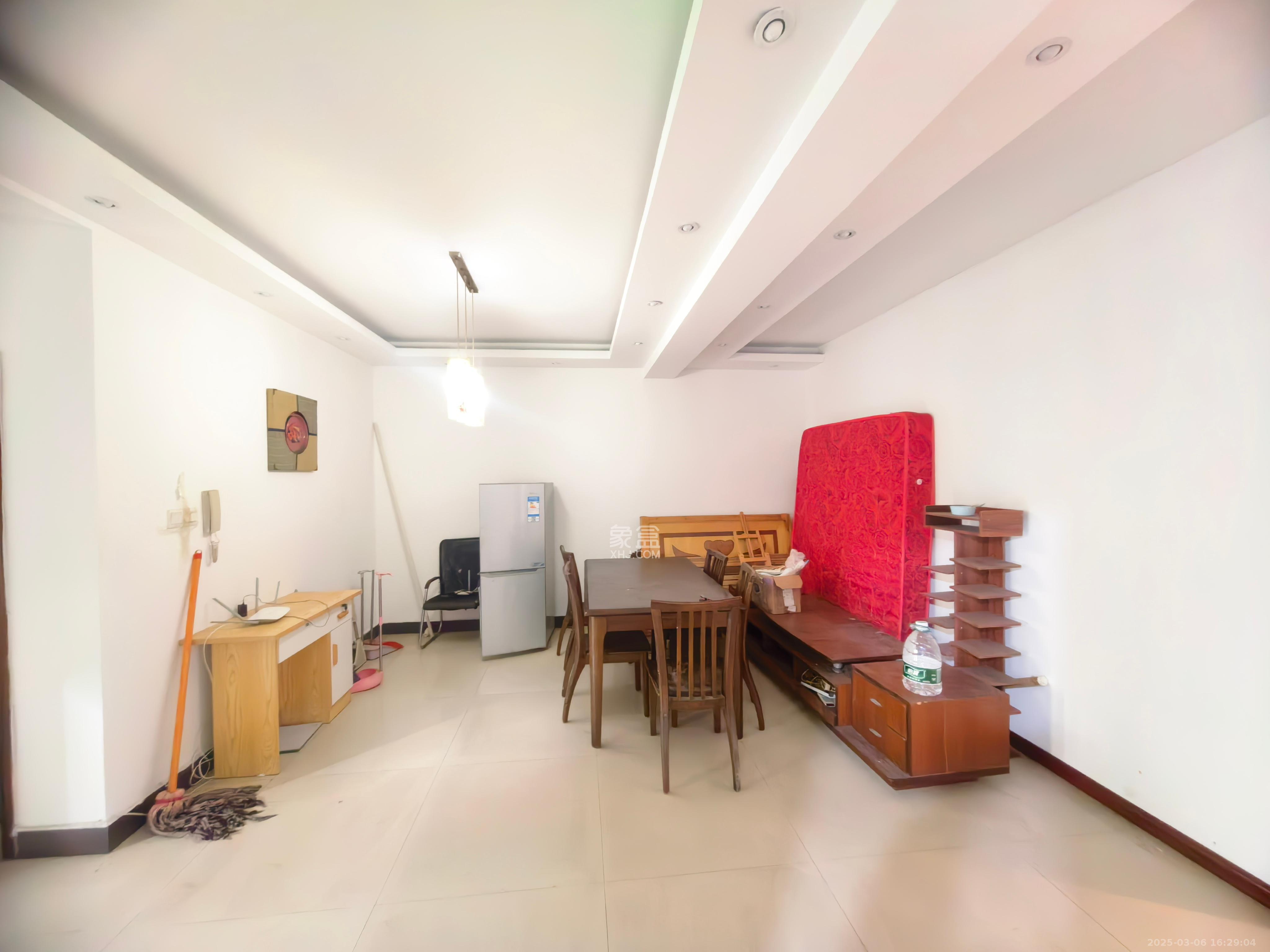 金盛园  3室2厅2卫    2200.0元/月 金盛园  3室2厅2卫    2200.0元/月