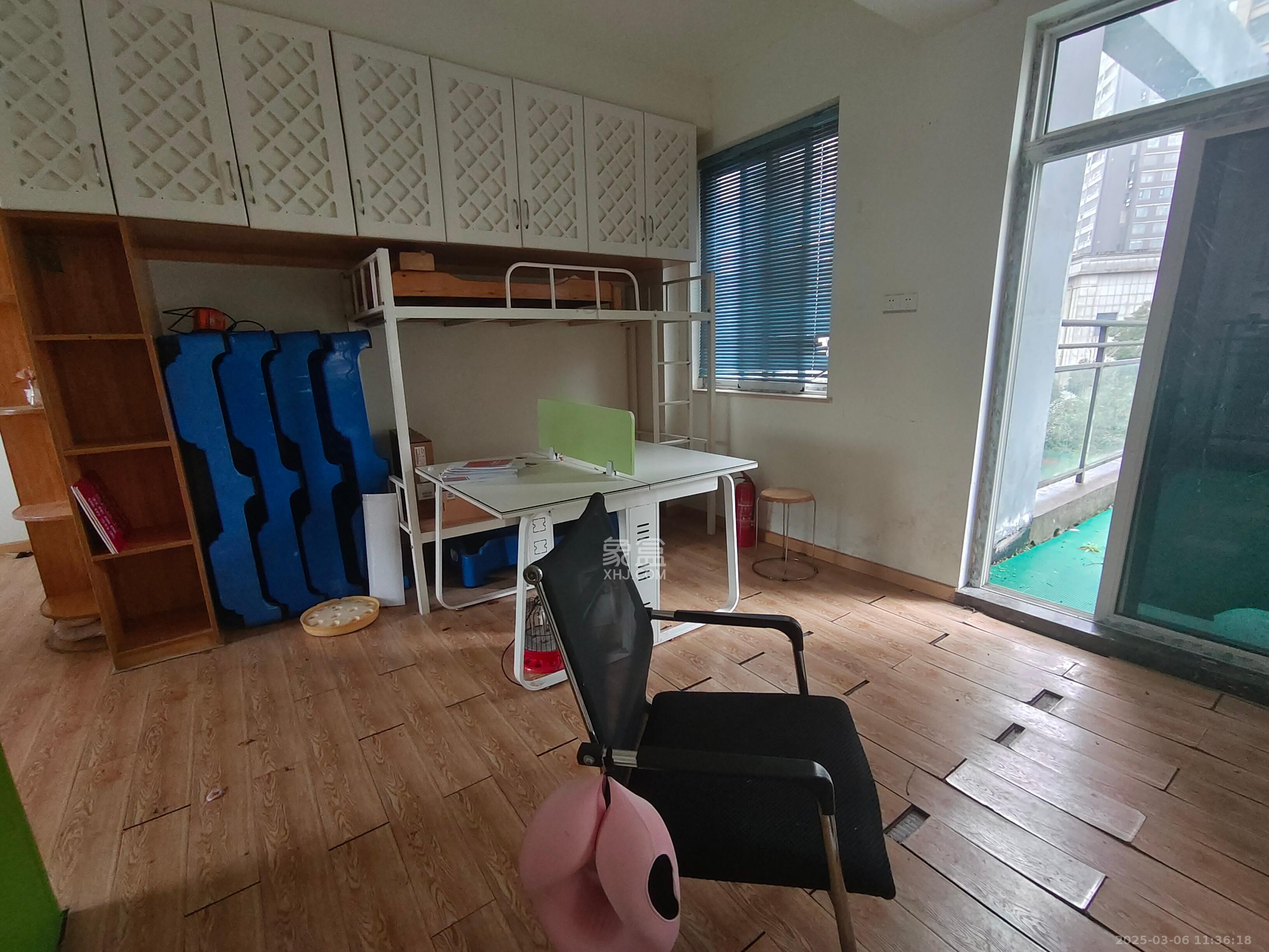 山水湾  5室2厅3卫   5500.00元/月室内图
