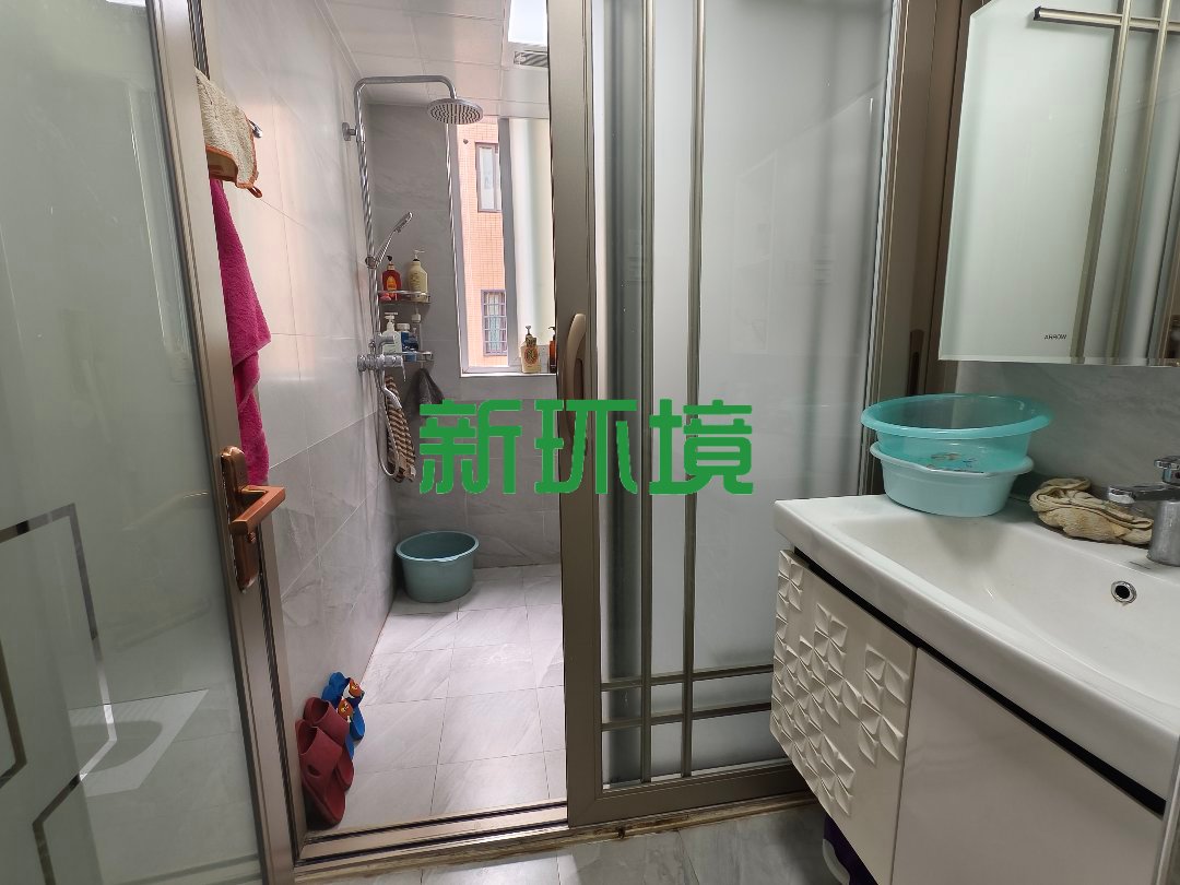 阳光水岸  3室2厅1卫   58.80万客厅