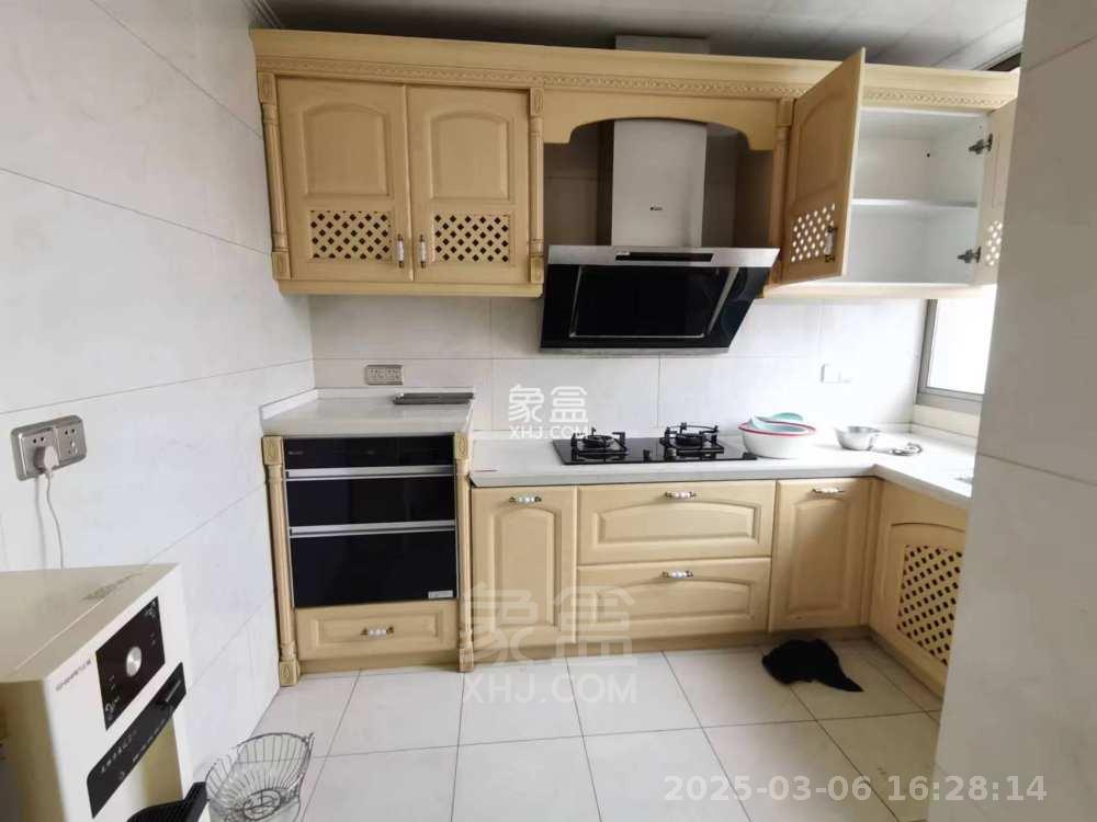 庐山春天二期曼城 4室2厅2卫 3000.0元/月 庐山春天二期曼城 4室2厅2卫 3000.0元/月室内图