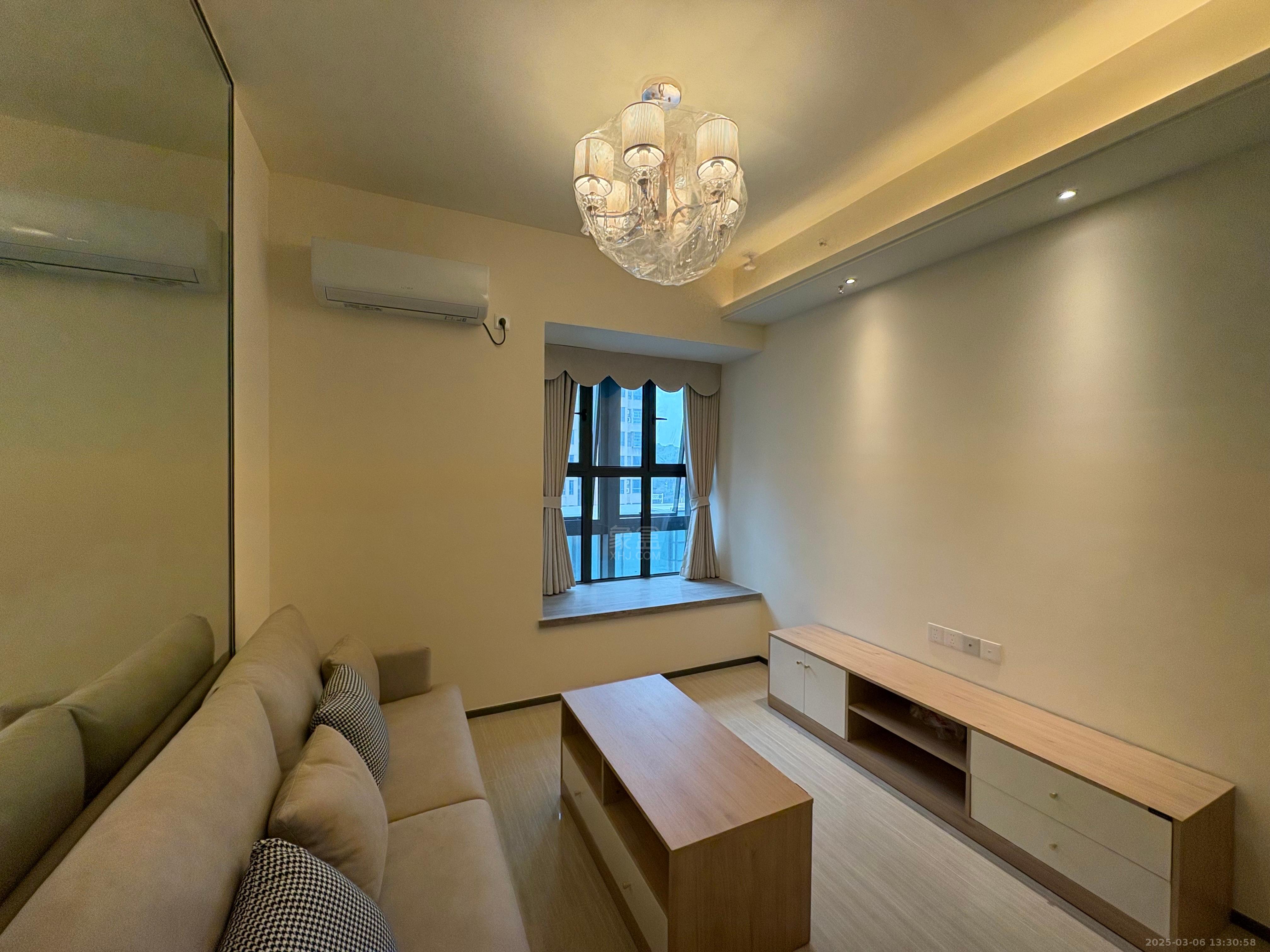 恒大华府 2室2厅2卫 1800.0元/月 恒大华府 2室2厅2卫 1800.0元/月室内图