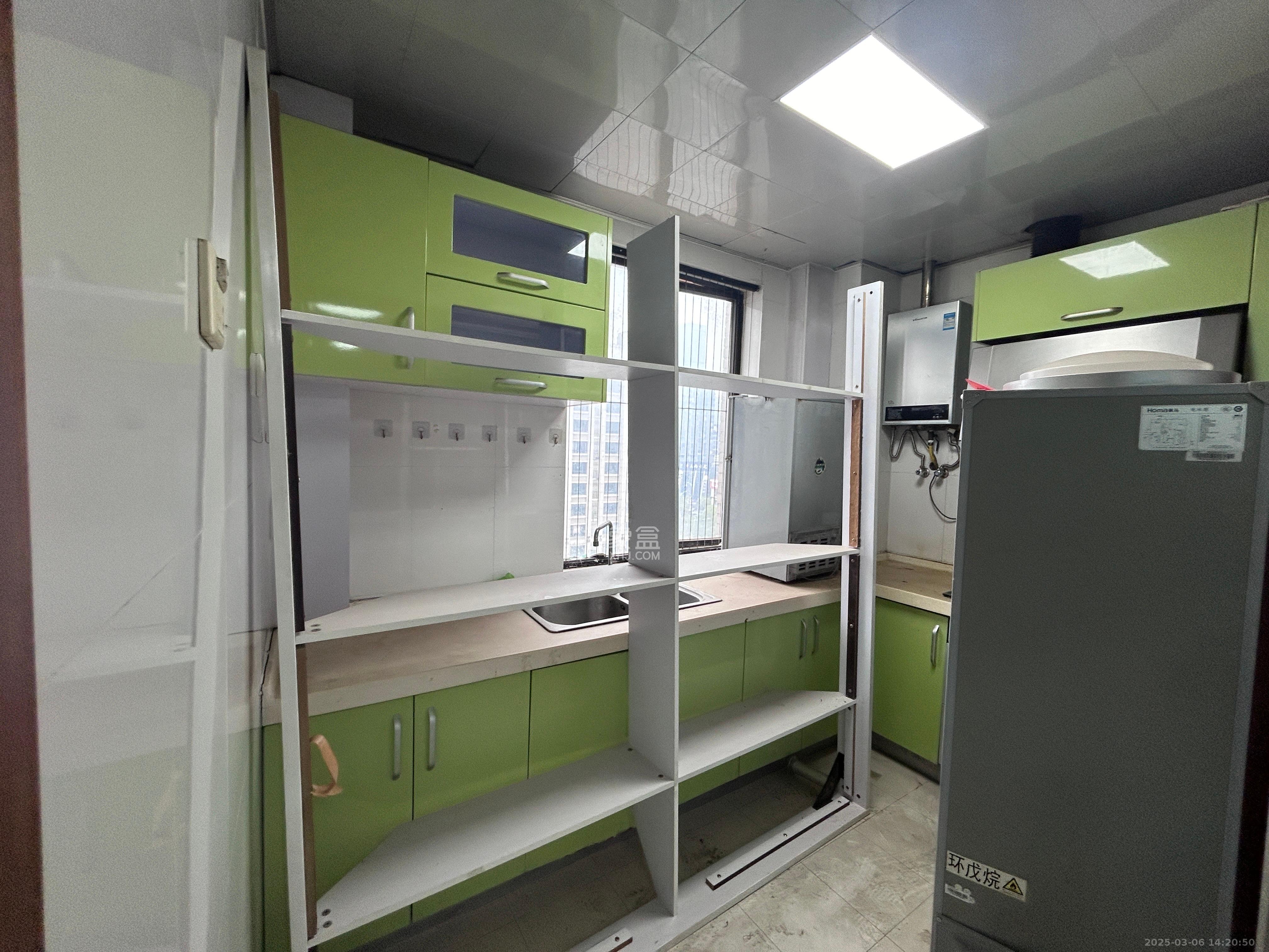 三江花中城 3室2厅2卫 3600.0元/月 三江花中城 3室2厅2卫 3600.0元/月室内图