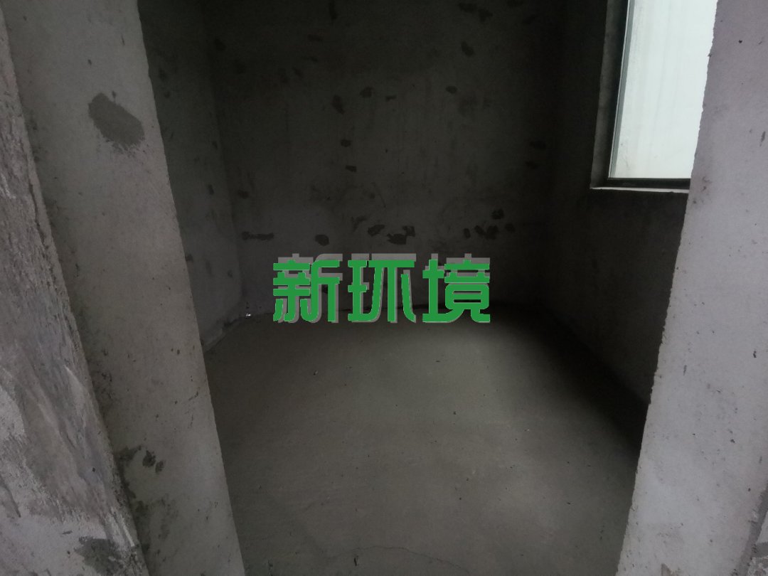 东岳新外滩  6室3厅3卫    235.0万 东岳新外滩  6室3厅3卫    235.0万室内图1