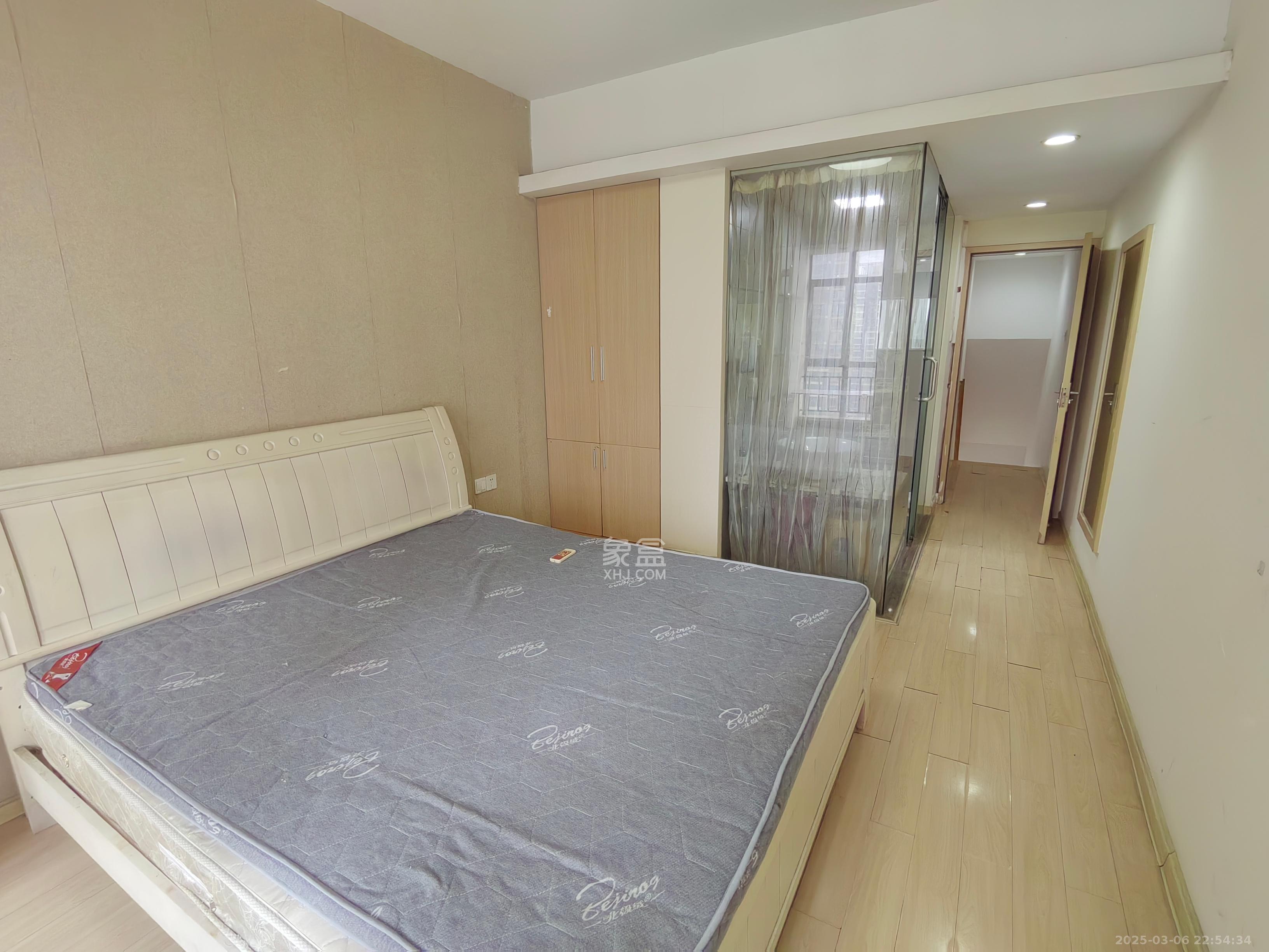华润凤凰城一期  1室1厅1卫   1588.00元/月室内图